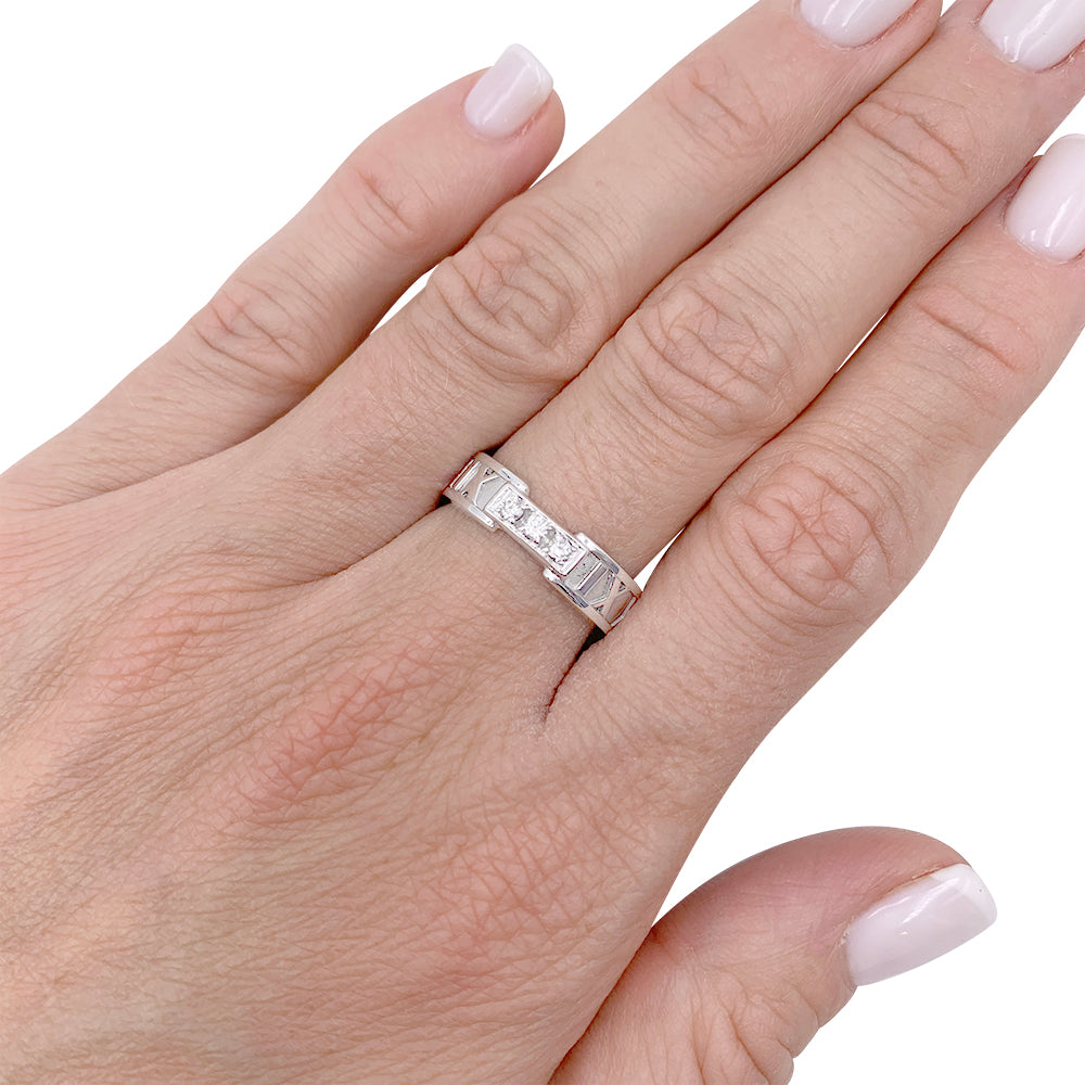Tiffany & Co. ring, "Atlas", white gold, diamonds.