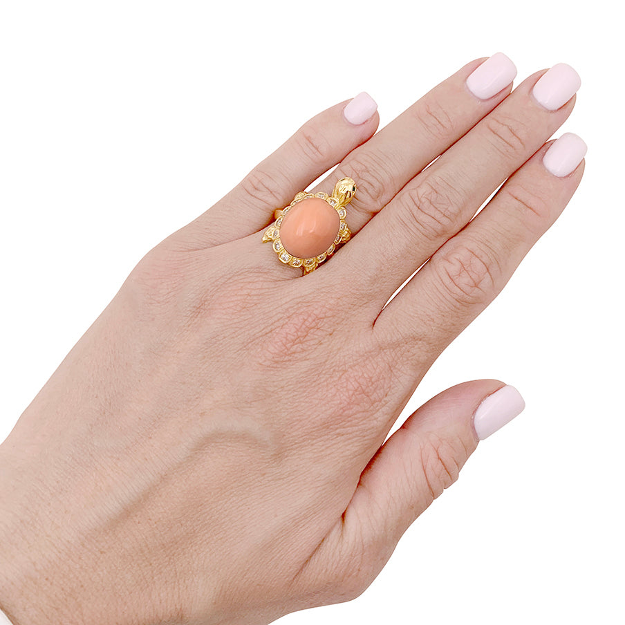 Van Cleef & Arpels ring, "Turtle", yellow gold, diamonds, coral.