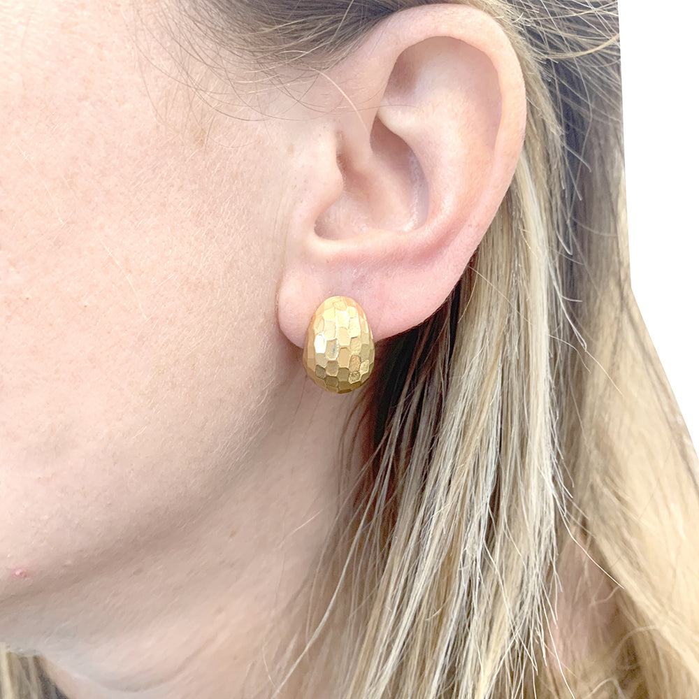 Pomellato "Duna" rose gold earrings.