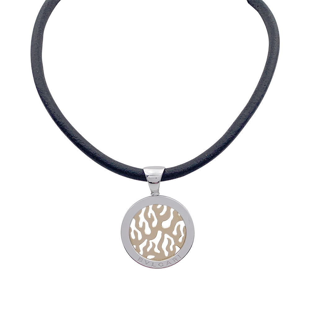 Pendentif Bulgari, "Tondo Fire", acier, or jaune.