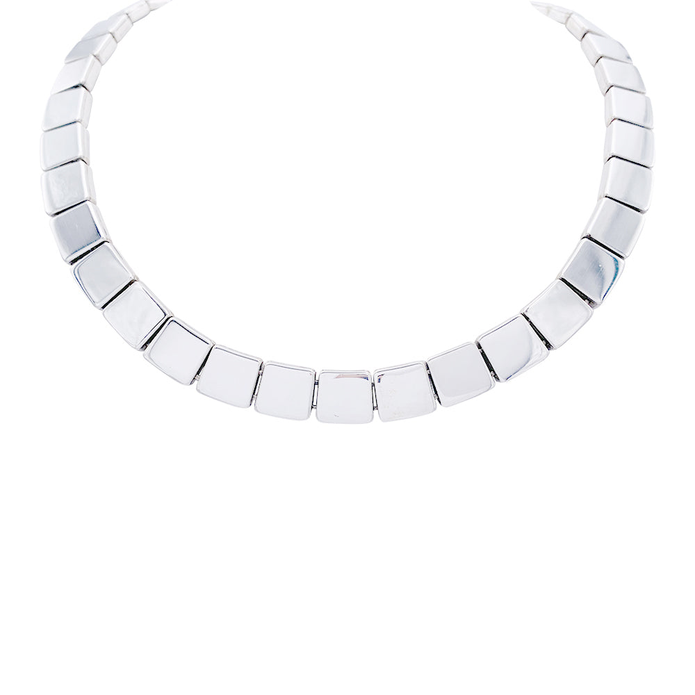 Collier Tiffany & Co. argent.