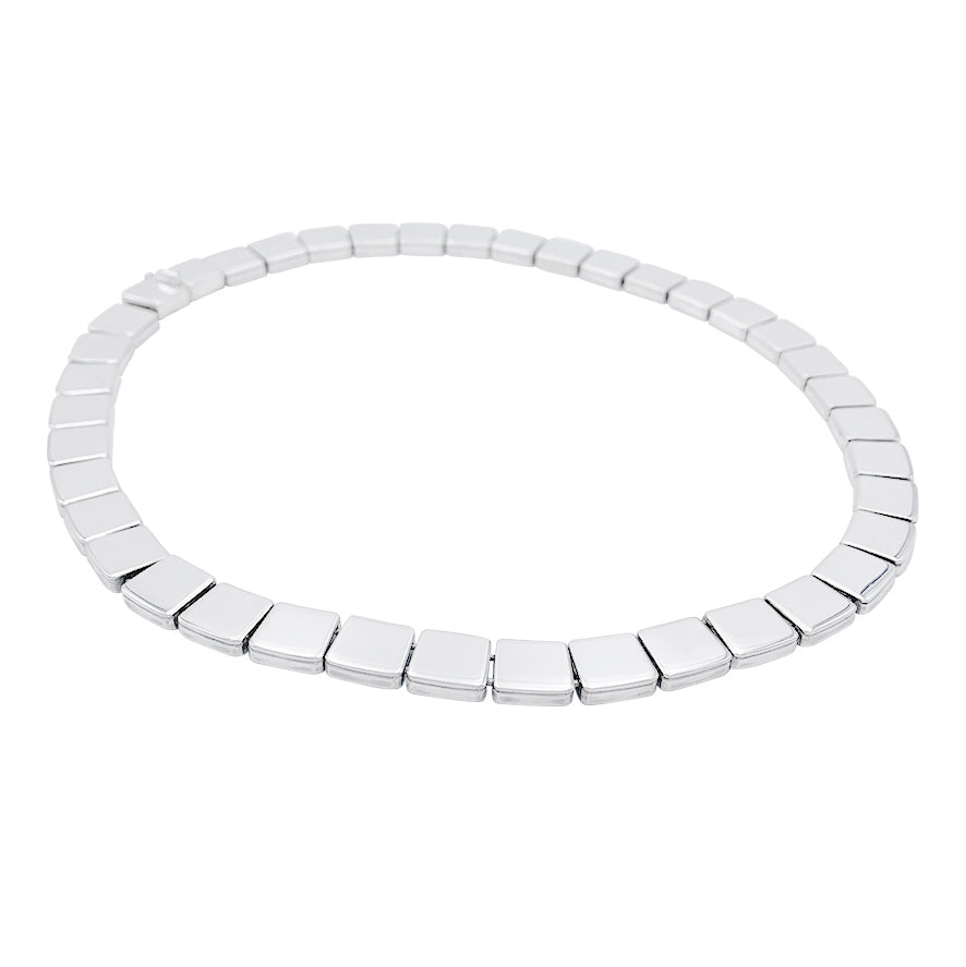 Collier Tiffany & Co. argent.