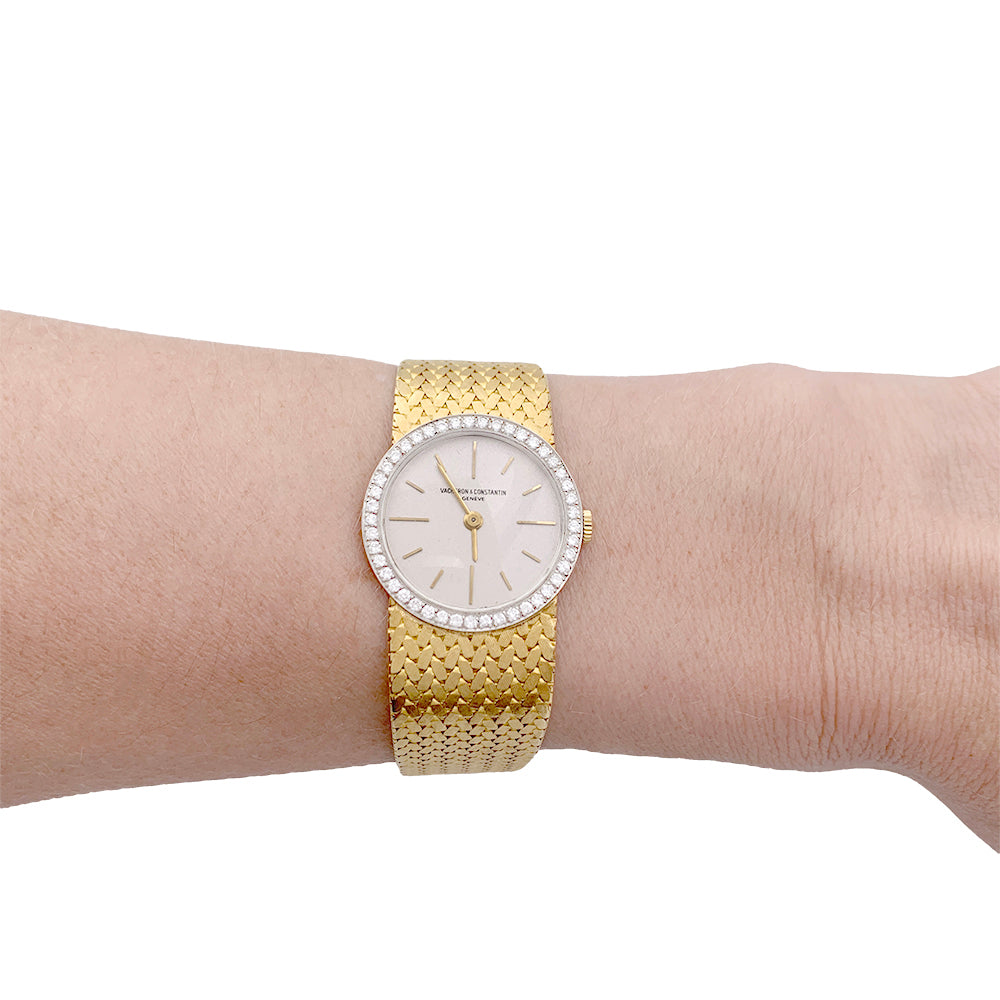 Montre Vacheron Constantin vintage, or jaune, or blanc et diamants.