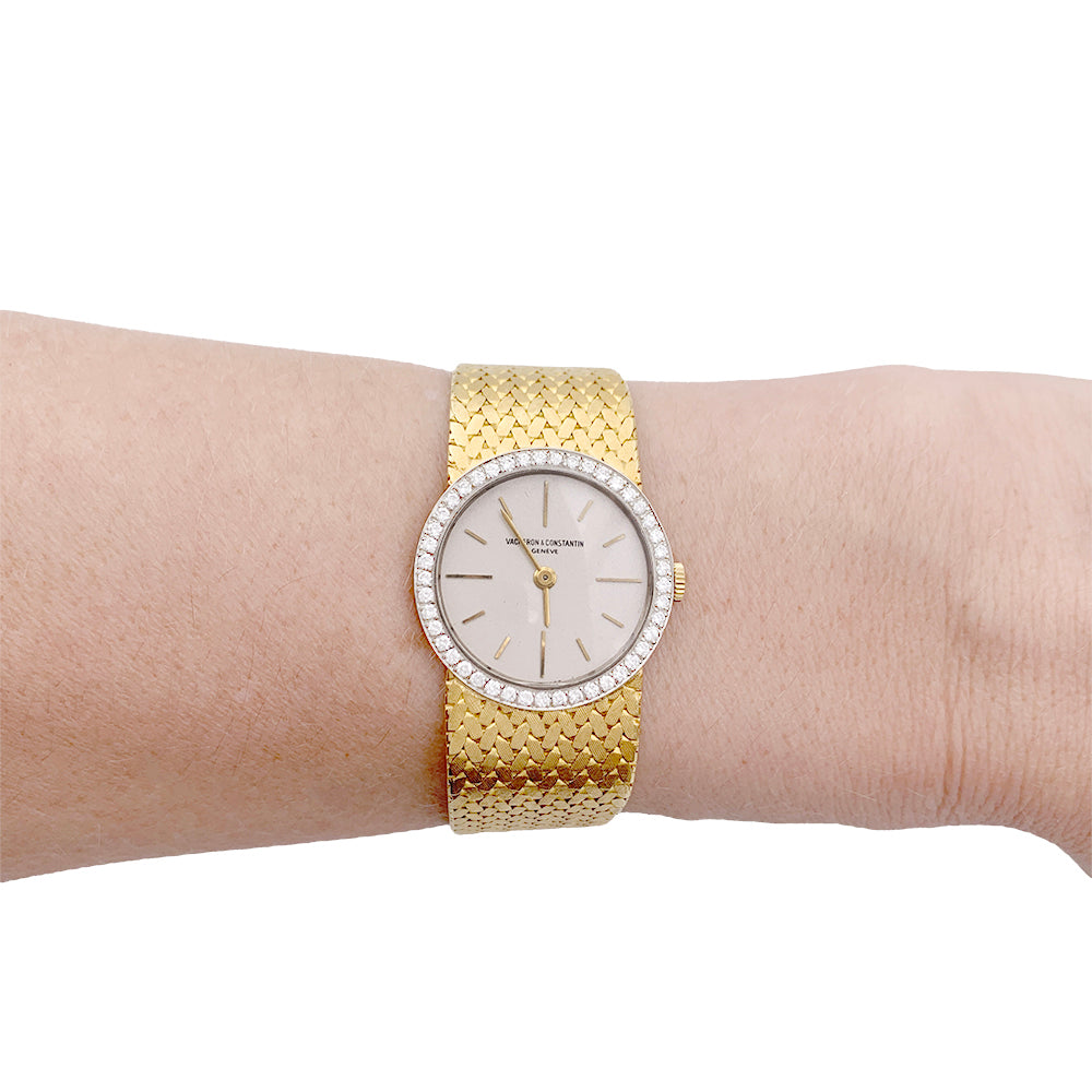 Montre Vacheron Constantin vintage, or jaune, or blanc et diamants.