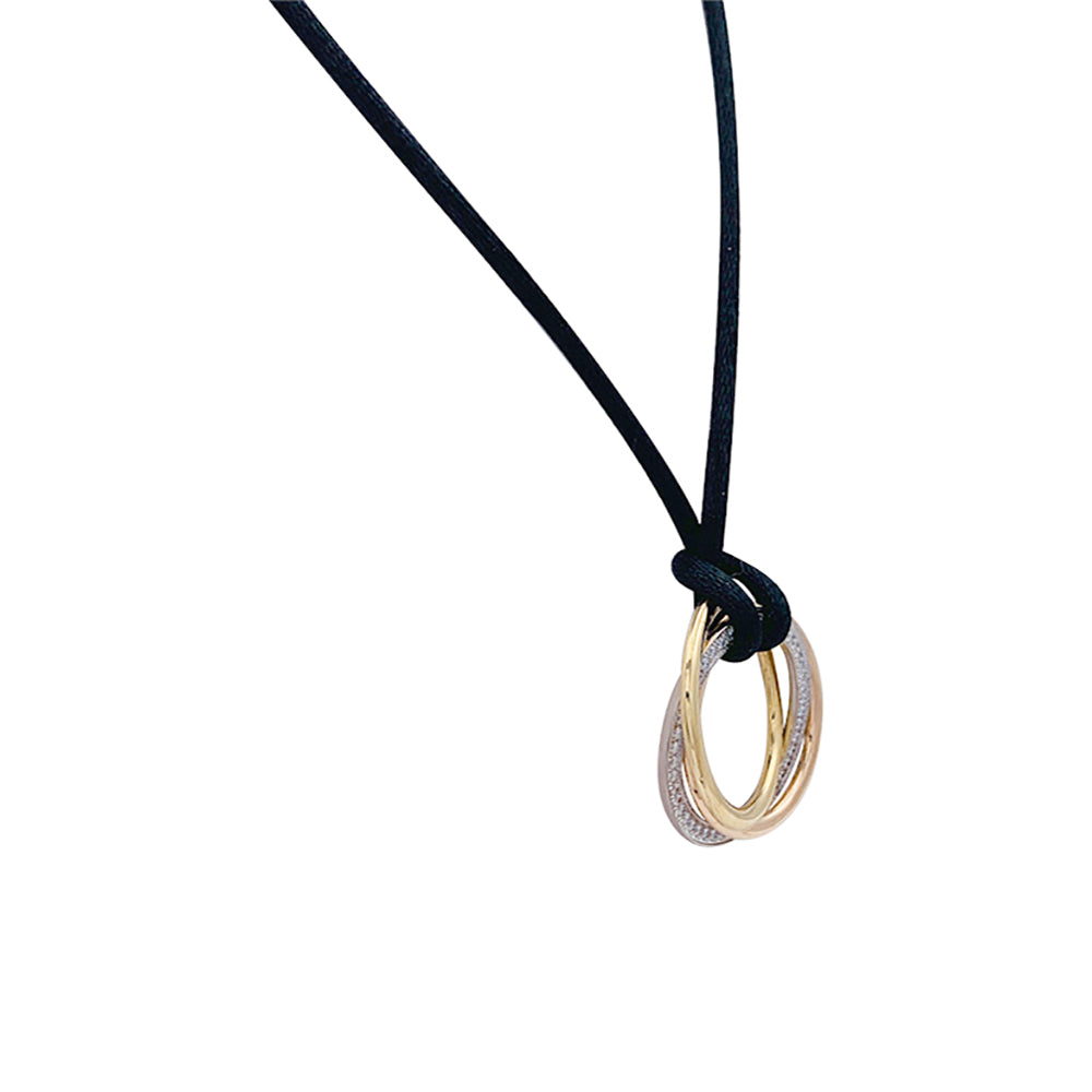 Cartier necklace, "Trinity", three golds, diamonds.
