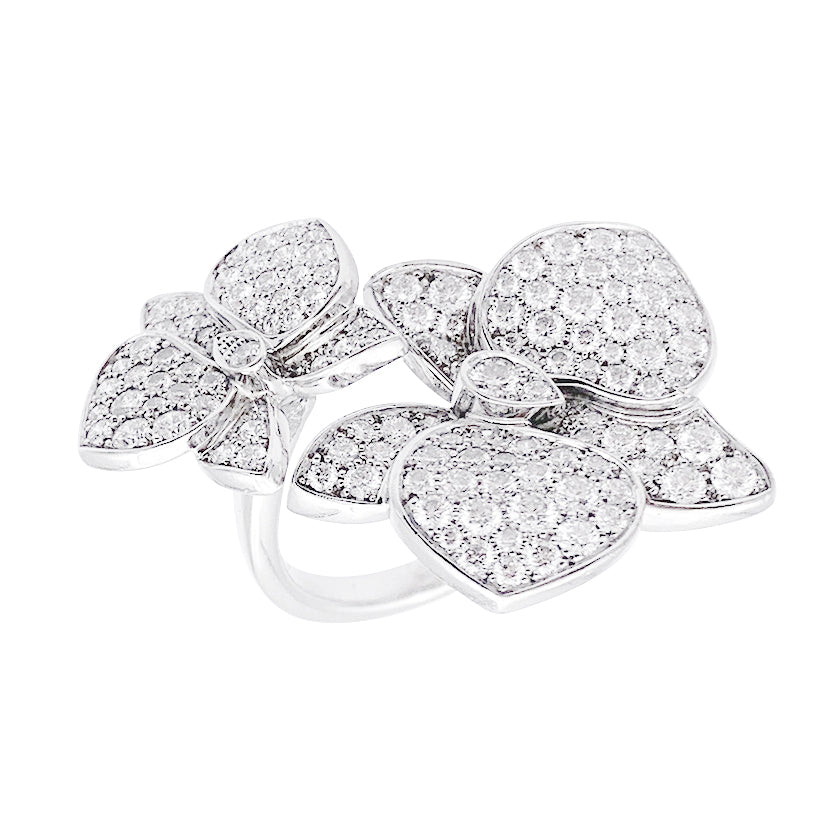 Bague Cartier, "Caresse d'Orchidées", or blanc, diamants.