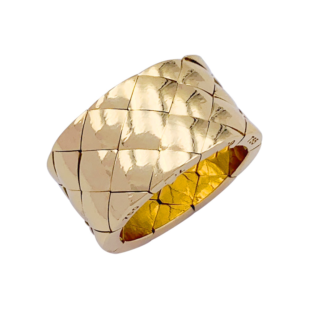 bague chanel matelassée or jaune