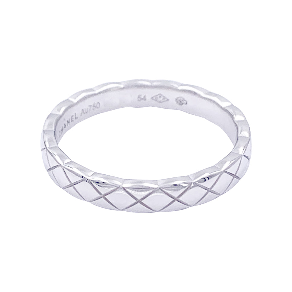 Bague alliance Chanel, "Coco Crush", or blanc.