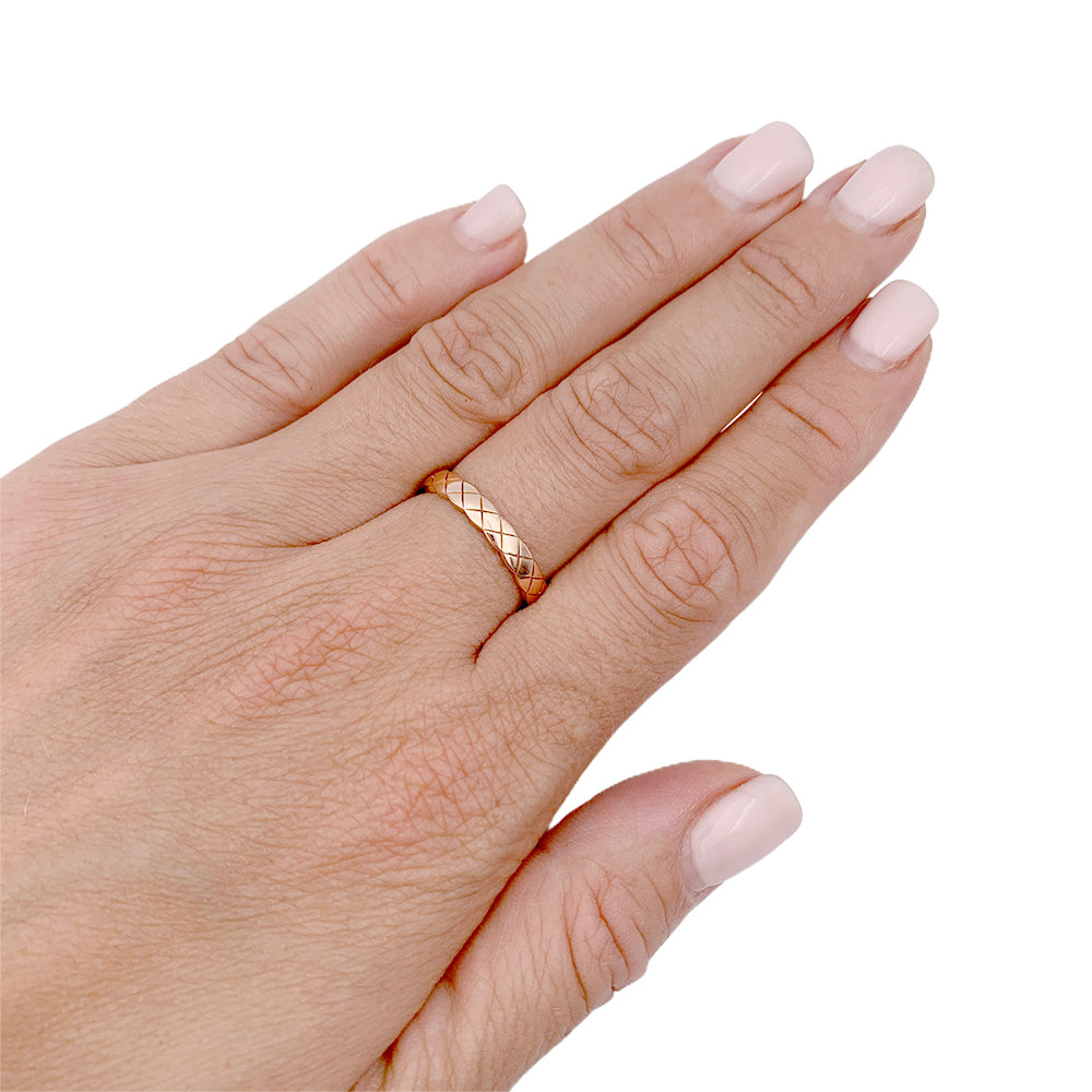 Bague alliance Chanel, "Coco Crush", or rose.