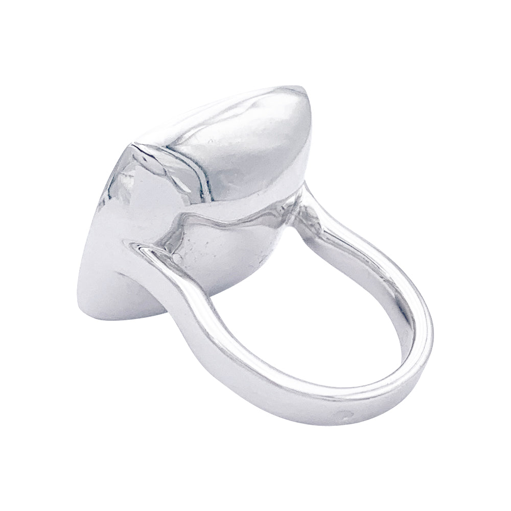 Chanel ring, "Nuit Noire", white gold, pink sapphire, diamonds, enamel.