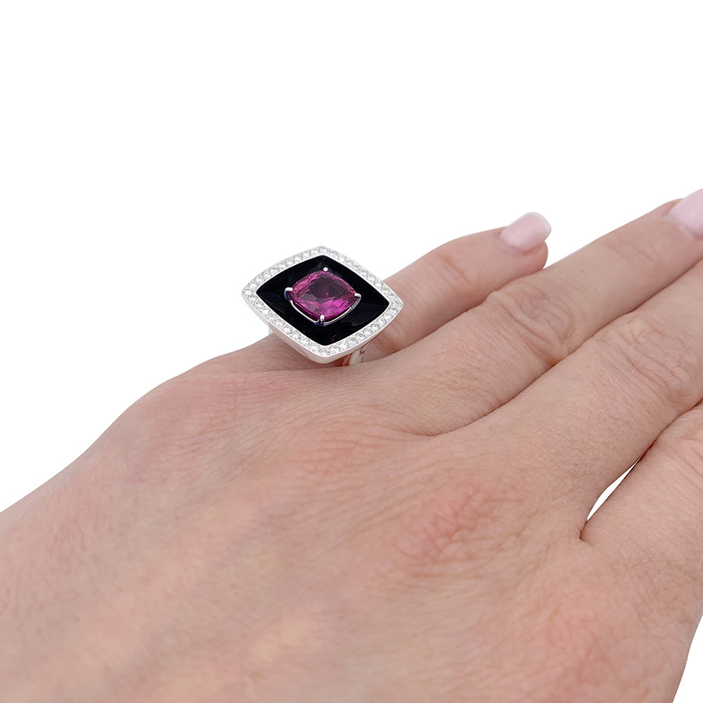 Chanel ring, "Nuit Noire", white gold, pink sapphire, diamonds, enamel.