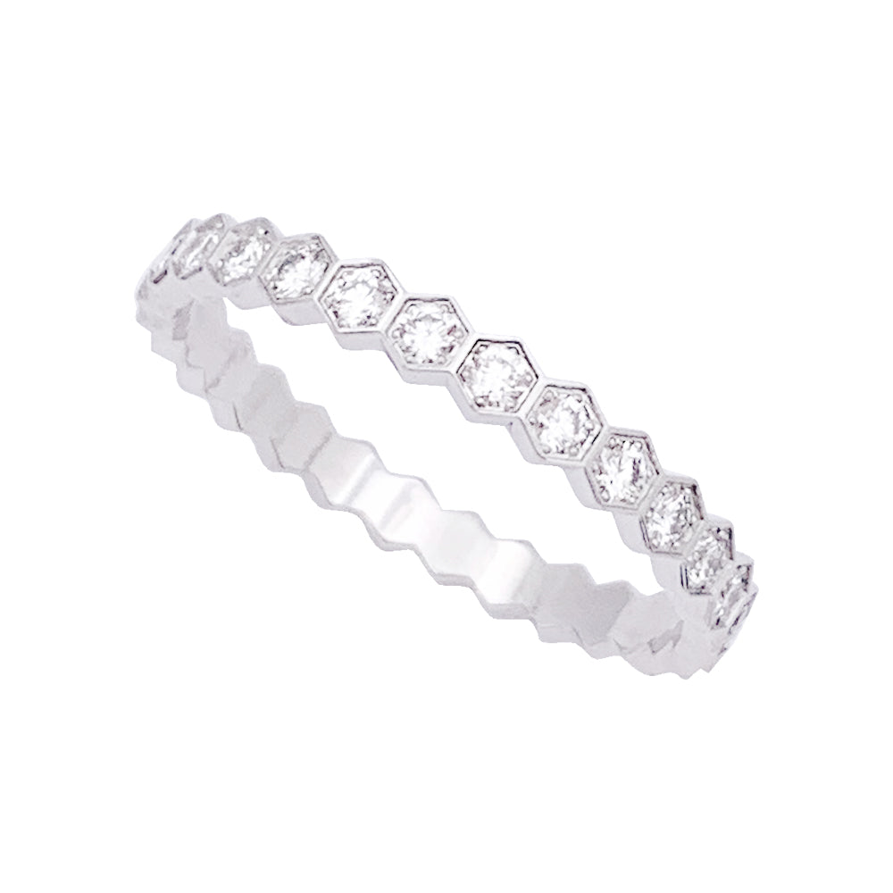 Alliance Chaumet "Bee my Love" or blanc, diamants.