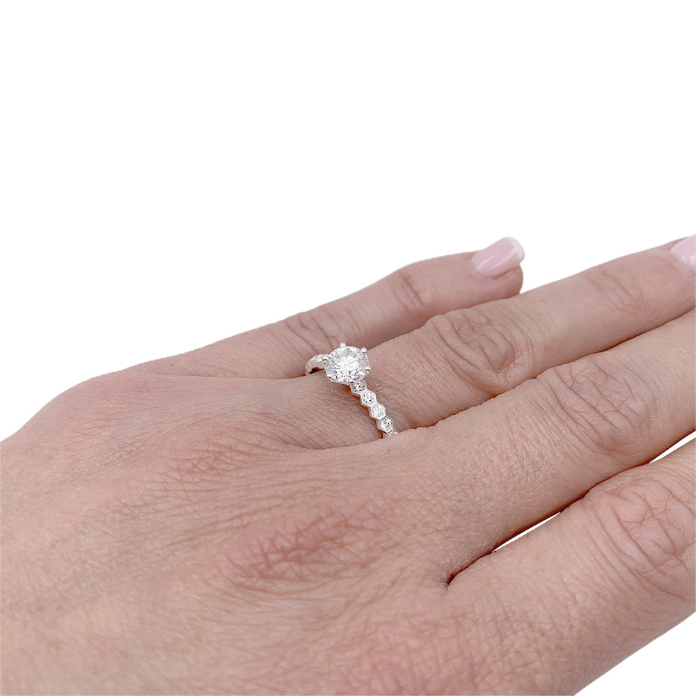Chaumet ring, "Solitaire Bee my Love", white gold, diamonds.