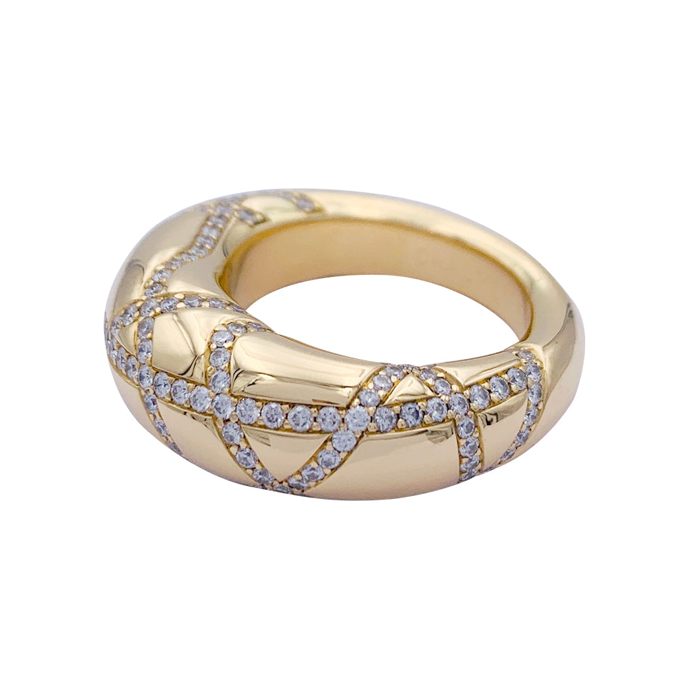 Bague Chaumet, "Anneau", en or jaune, diamants.