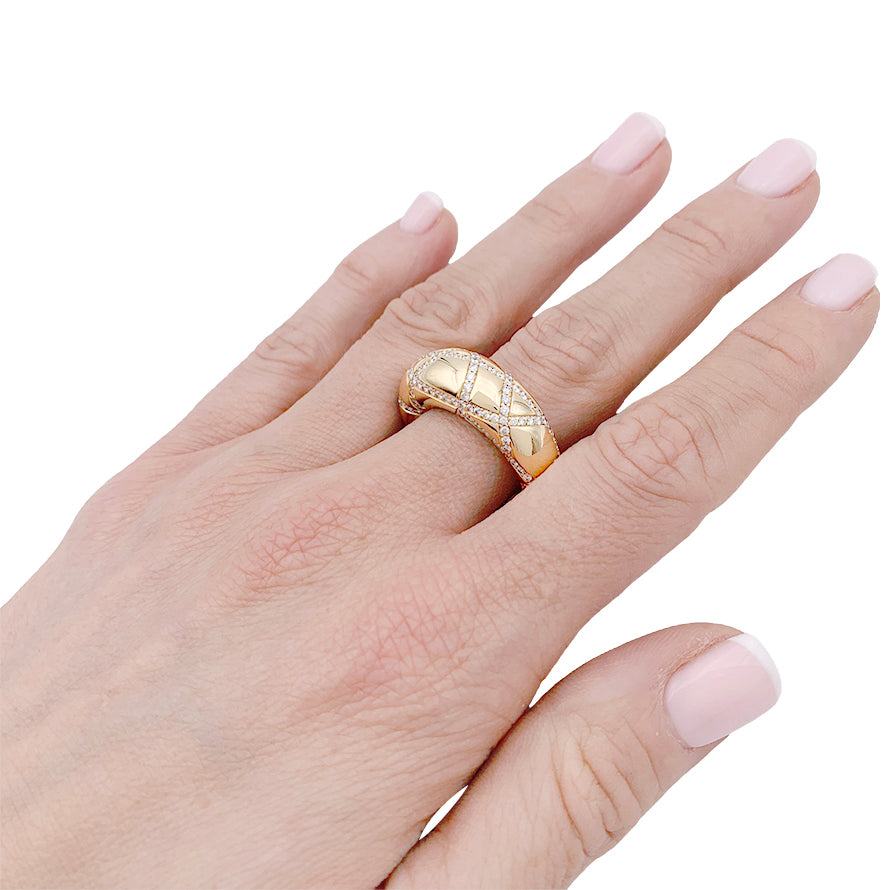 Chaumet ring, "Anneau", in yellow gold, diamonds.