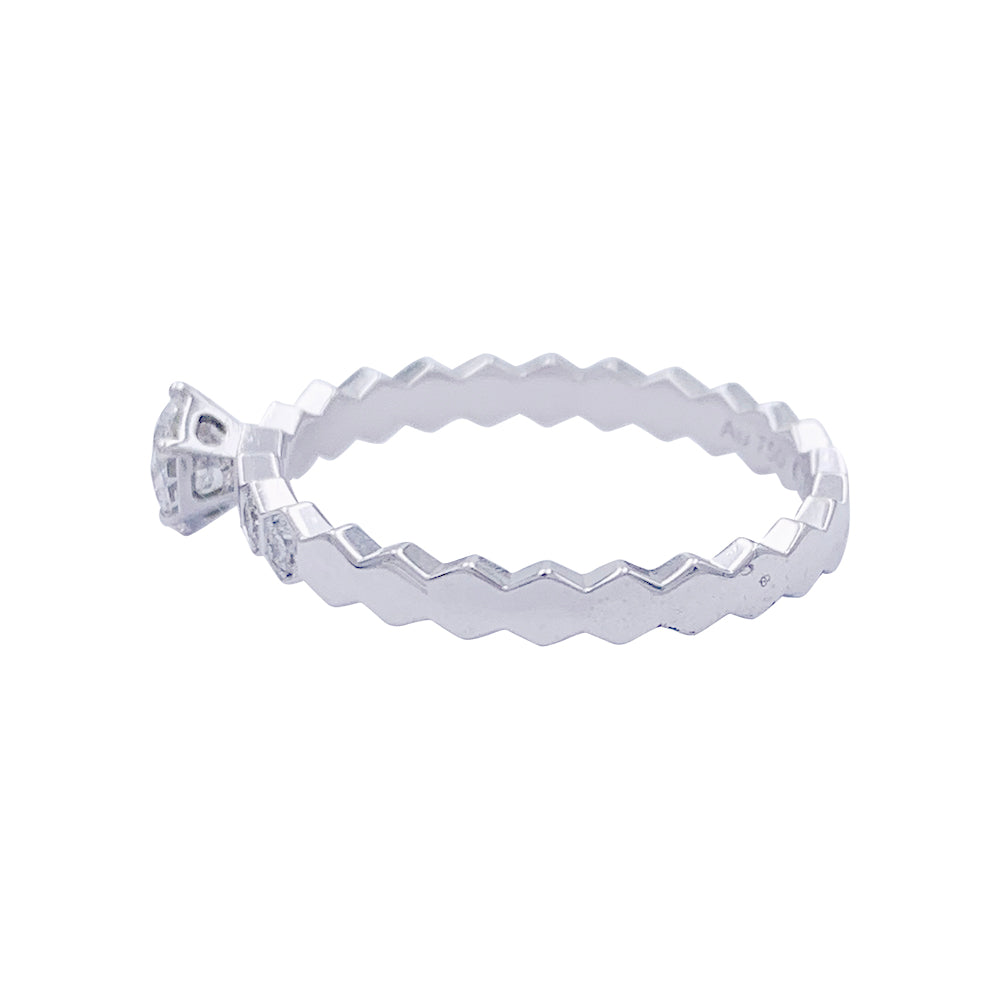 Chaumet ring, "Solitaire Bee my Love", white gold, diamonds.