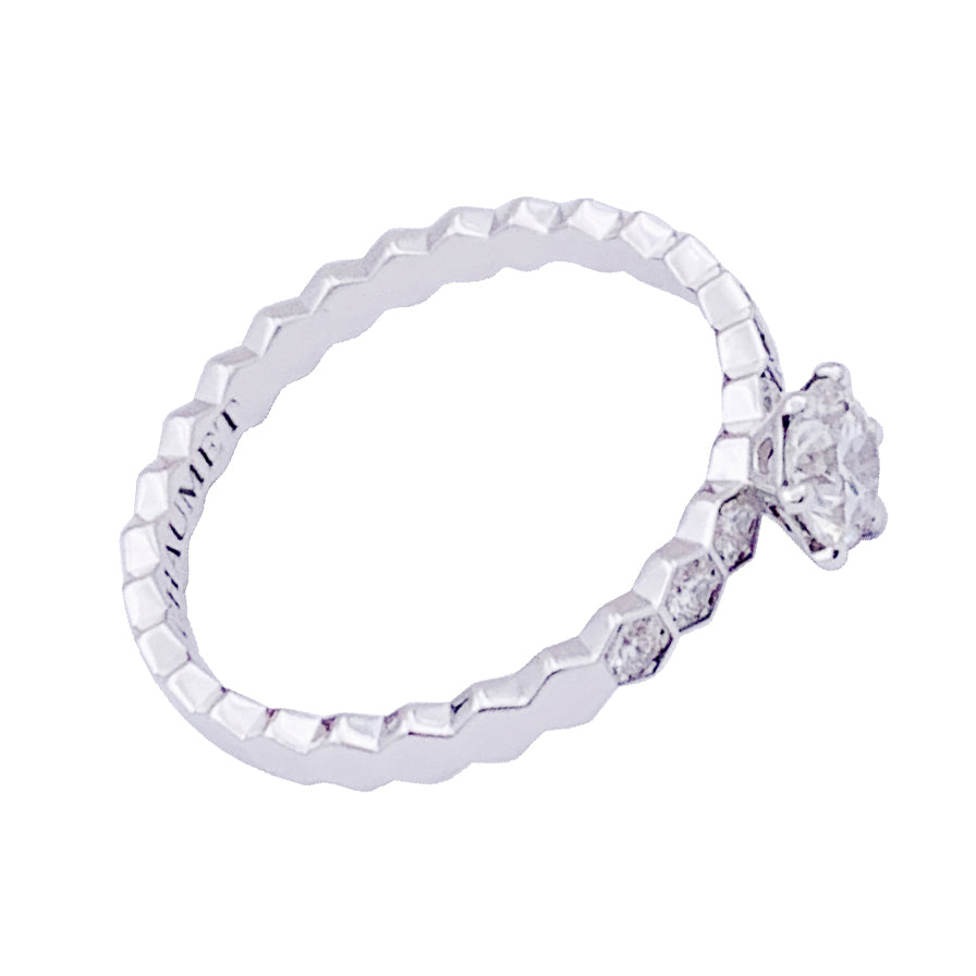 Chaumet "Solitaire Bee my Love" ring in white gold and diamonds.