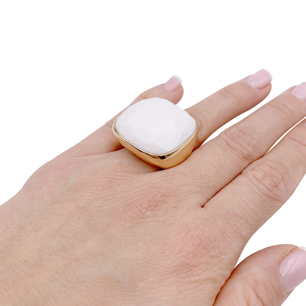 Pomellato, bague  "Victoria", or rose, cacholong