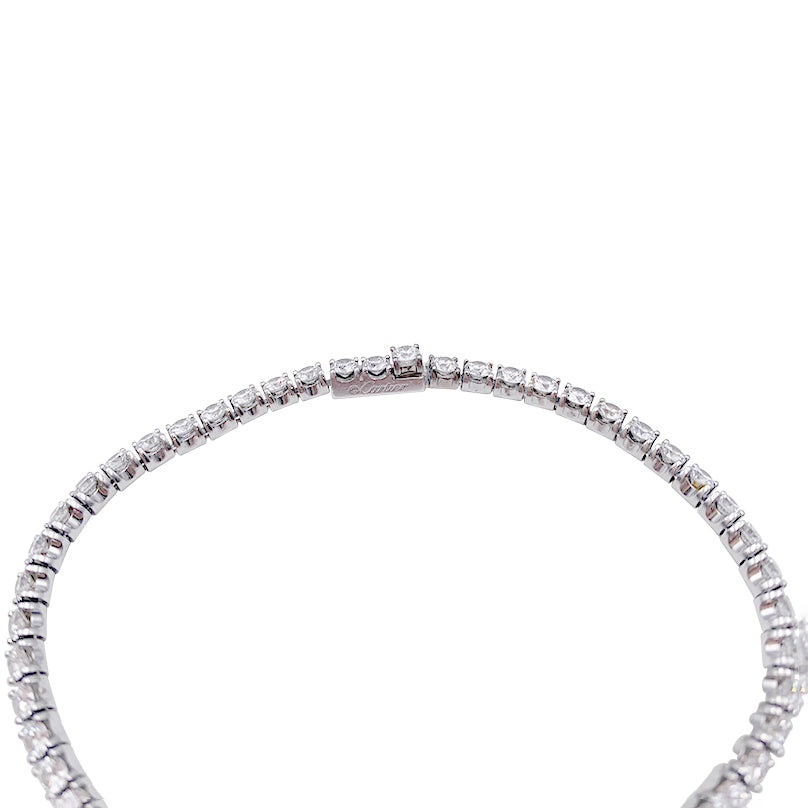 Cartier bracelet, "Essential Lines", white gold, diamonds.
