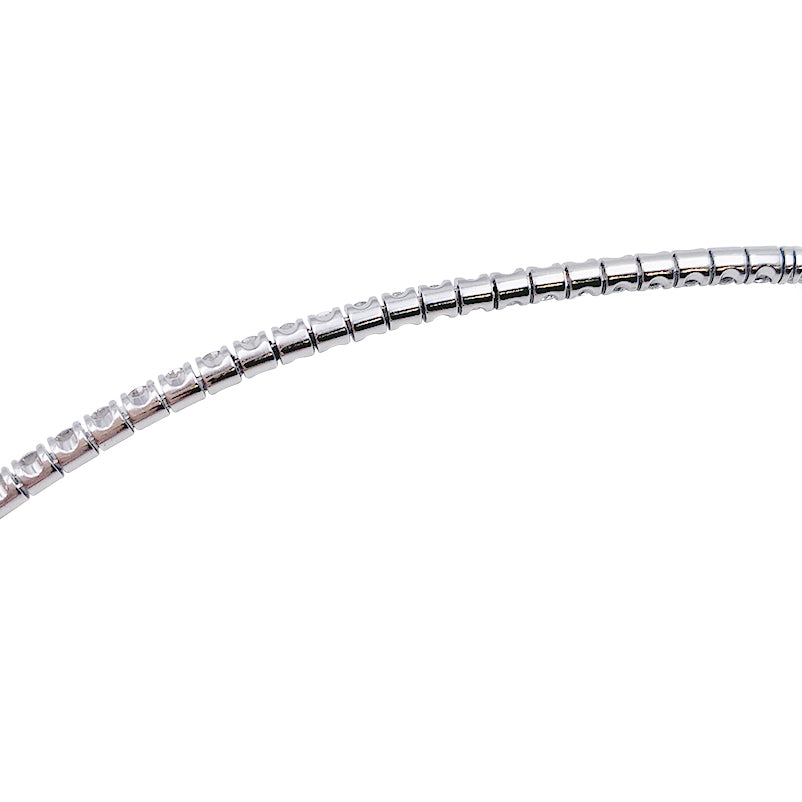 Cartier bracelet, "Essential Lines", white gold, diamonds.