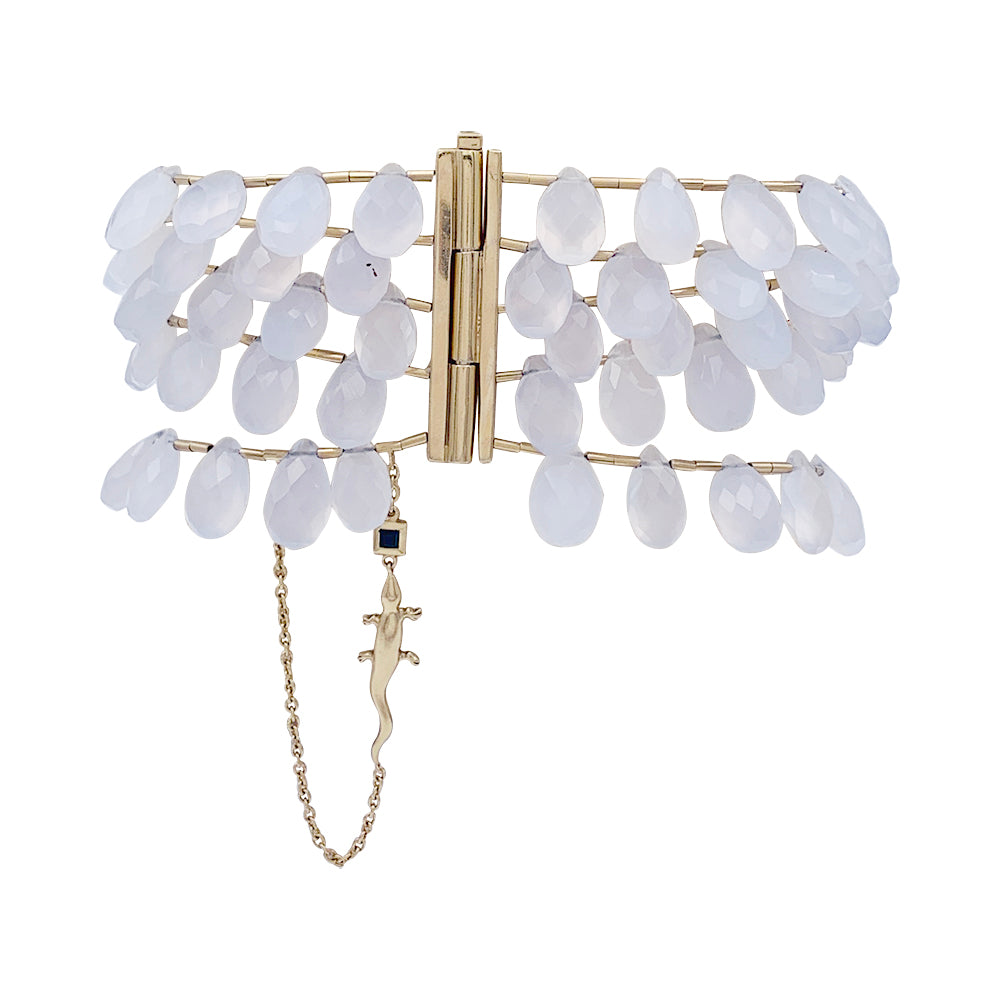 Bracelet H.Stern or blanc et calcédoine.