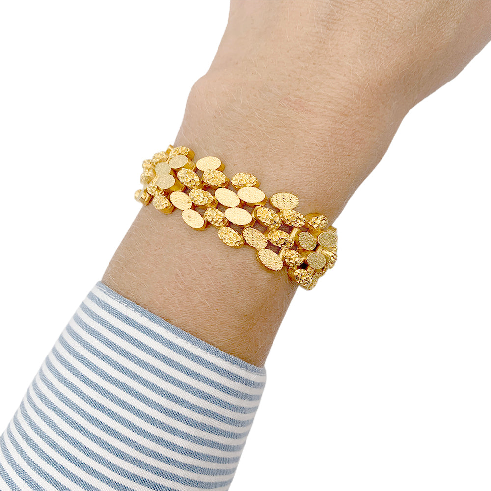 Vintage Mellerio bracelet in yellow gold.