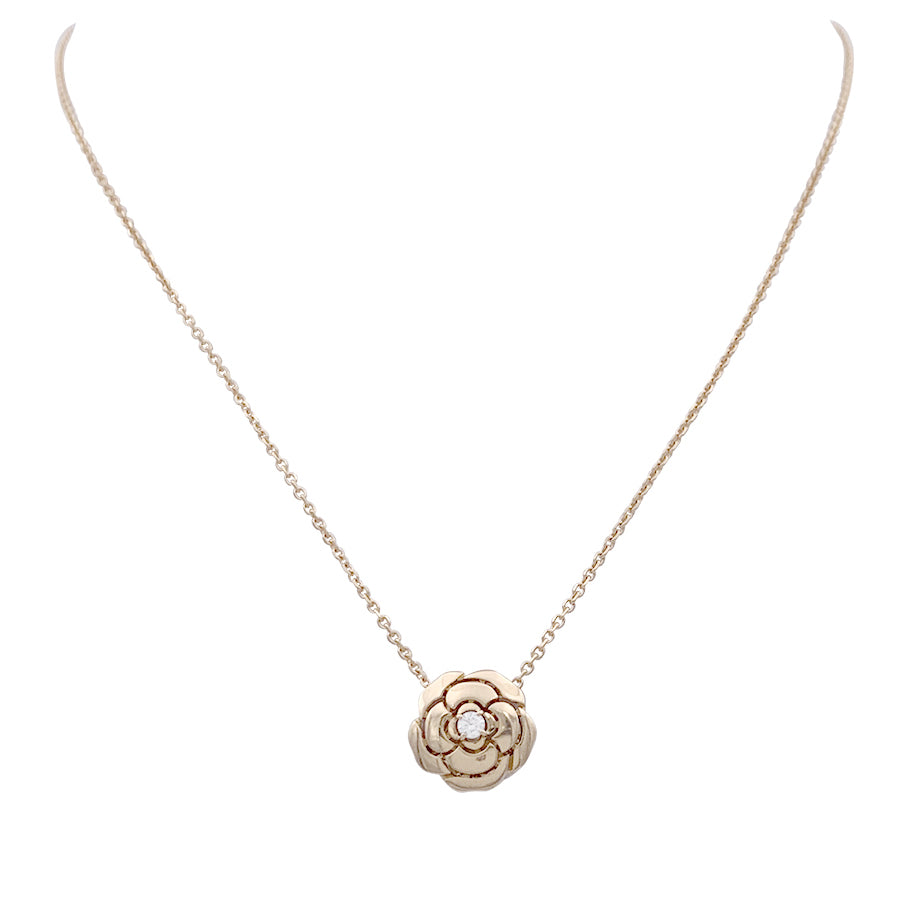 Collier Chanel, "Extrait de Camélia", or rose, diamant.