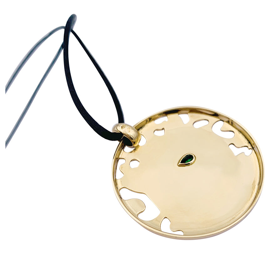 Cartier pendant, "Cartier Sauvage", in yellow gold, enamel and tsavorite.