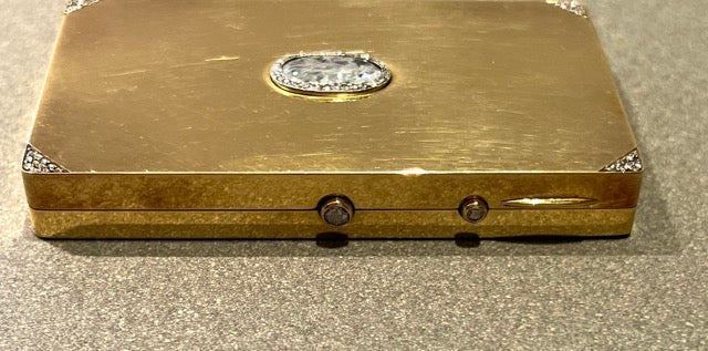 A gold minaudière by Ravasco