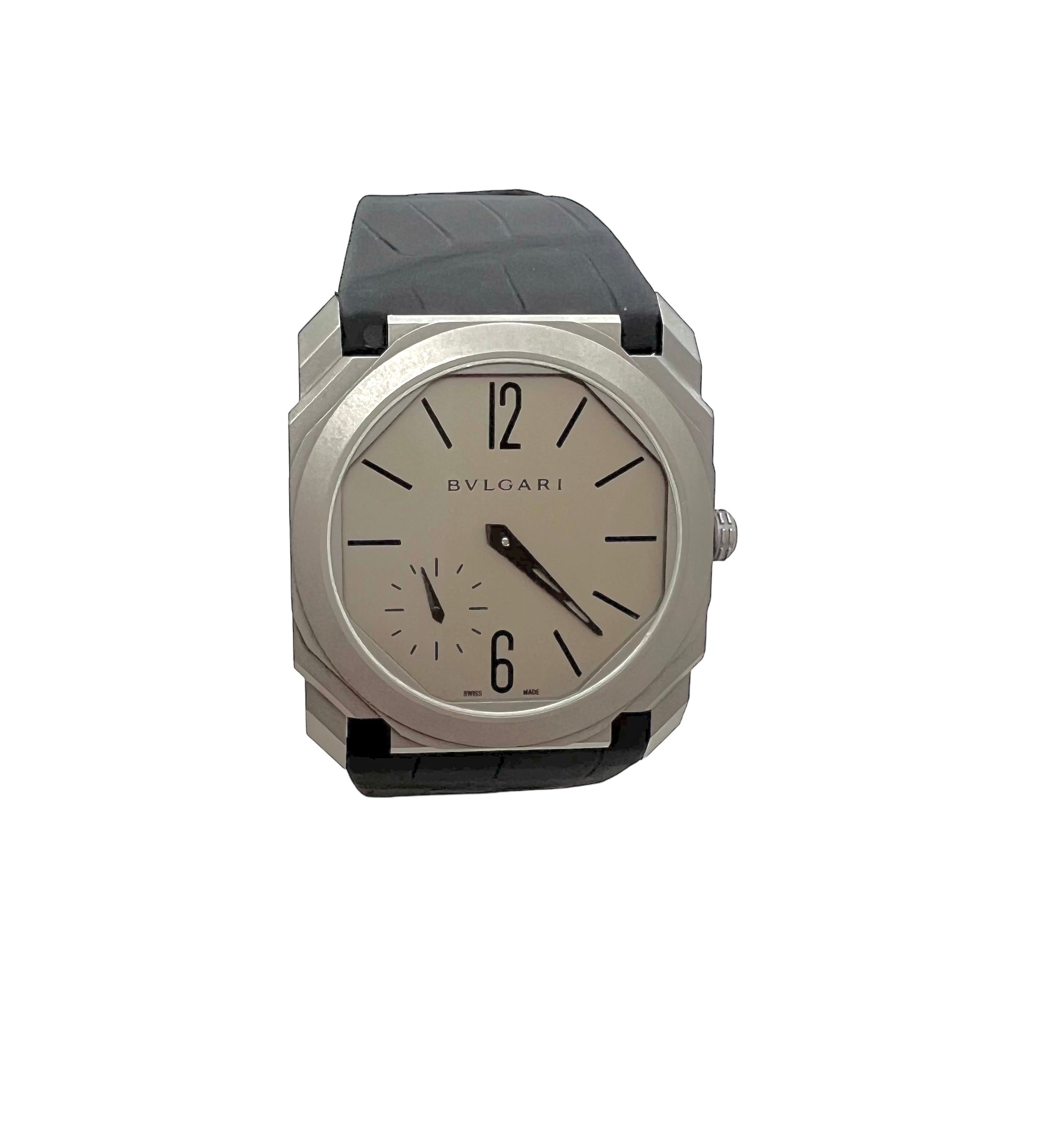 Montre Bulgari "OctoFinissimo" en titane, bracelet cuir