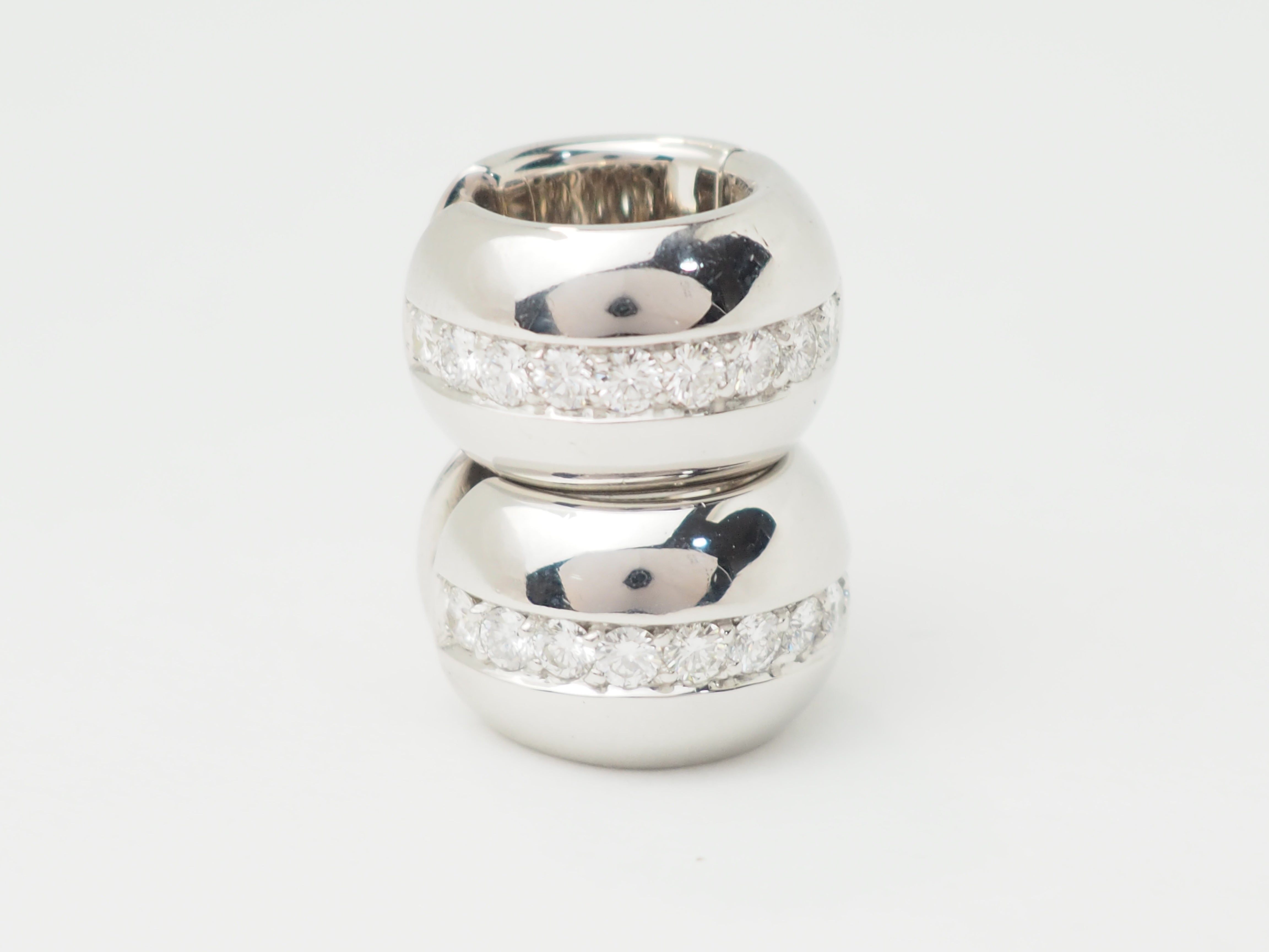 Boucles d'oreilles Créoles en or blanc et diamants