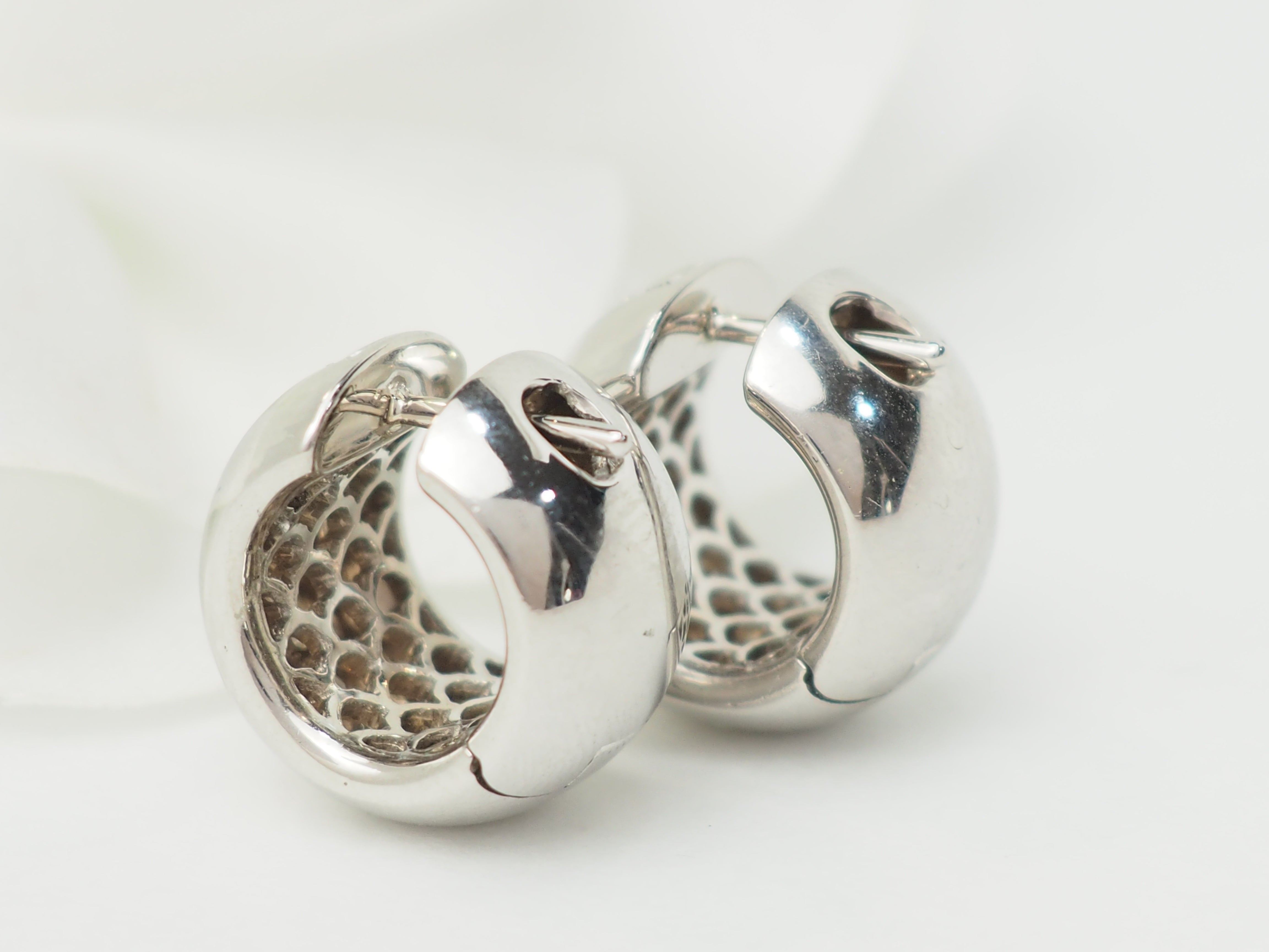 Boucles d'oreilles Créoles en or blanc et diamants