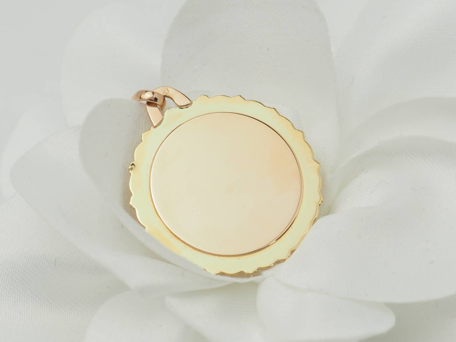 Pendentif Augis en or jaune, rubis et diamant