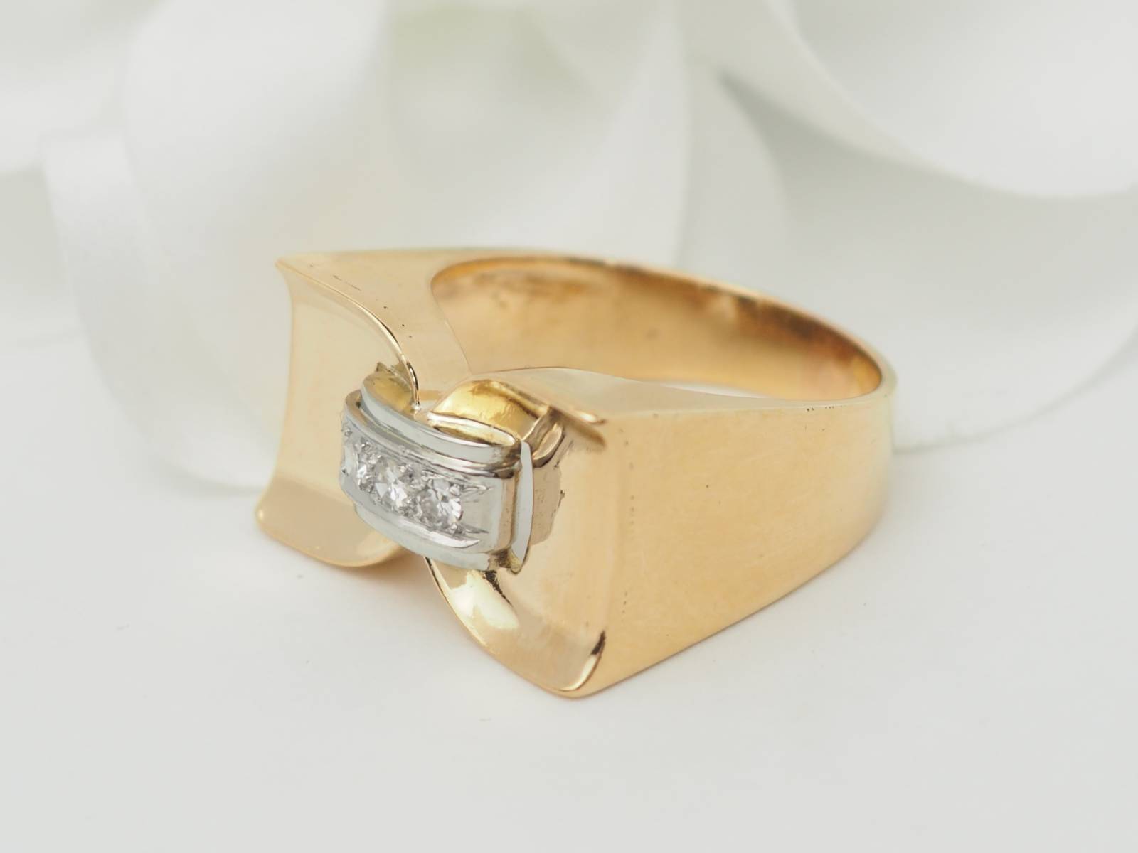 Bague Tank en or jaune et diamants