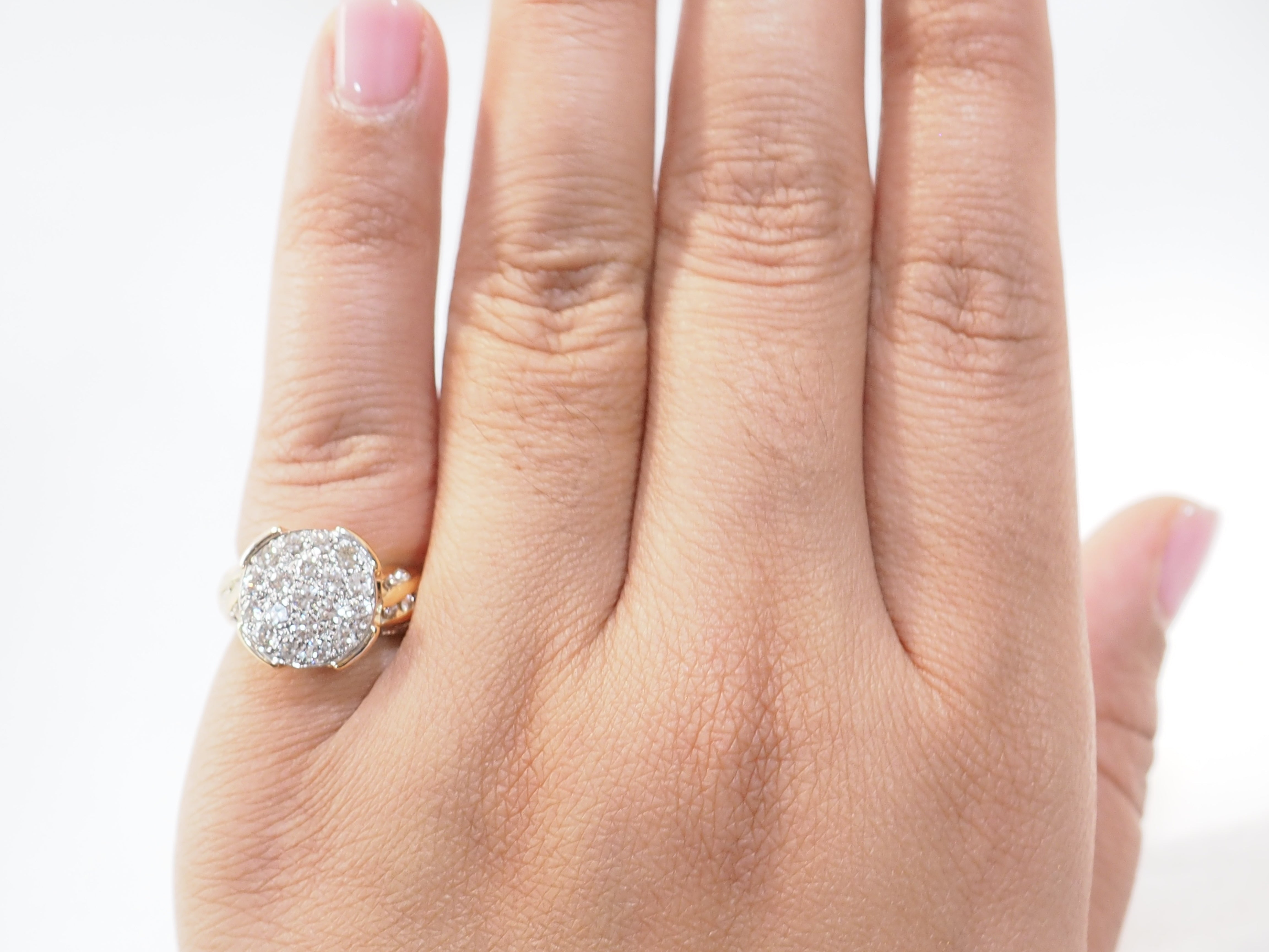 Bague en or jaune pavage de diamants