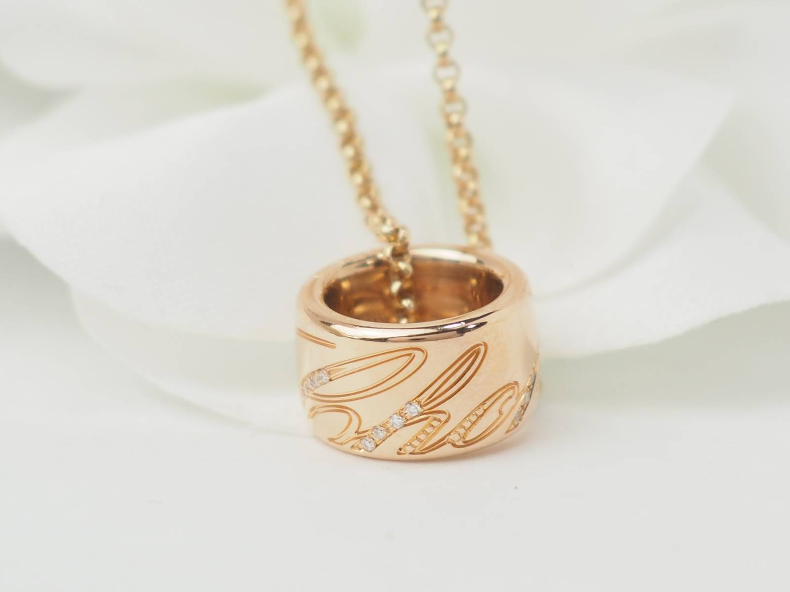 Collier Chopard en or rose et diamants