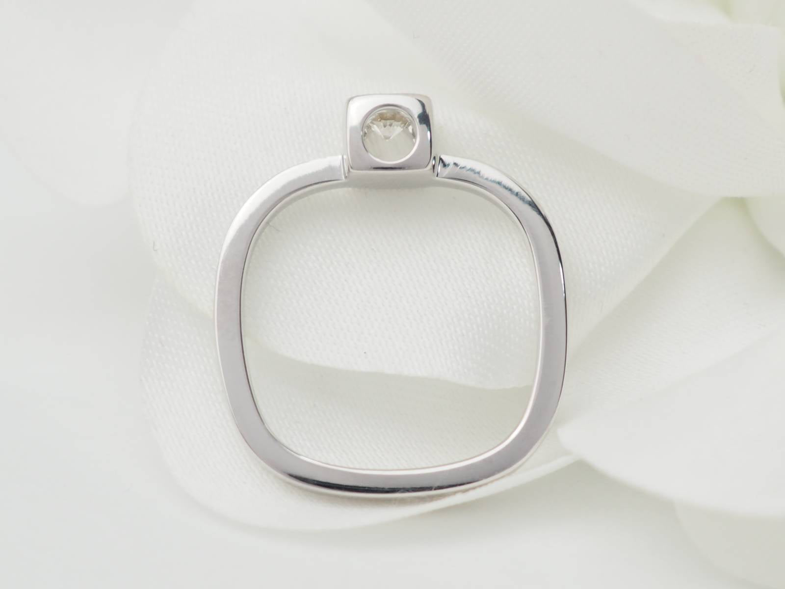 Bague Dinh Van Cube en or blanc et diamants