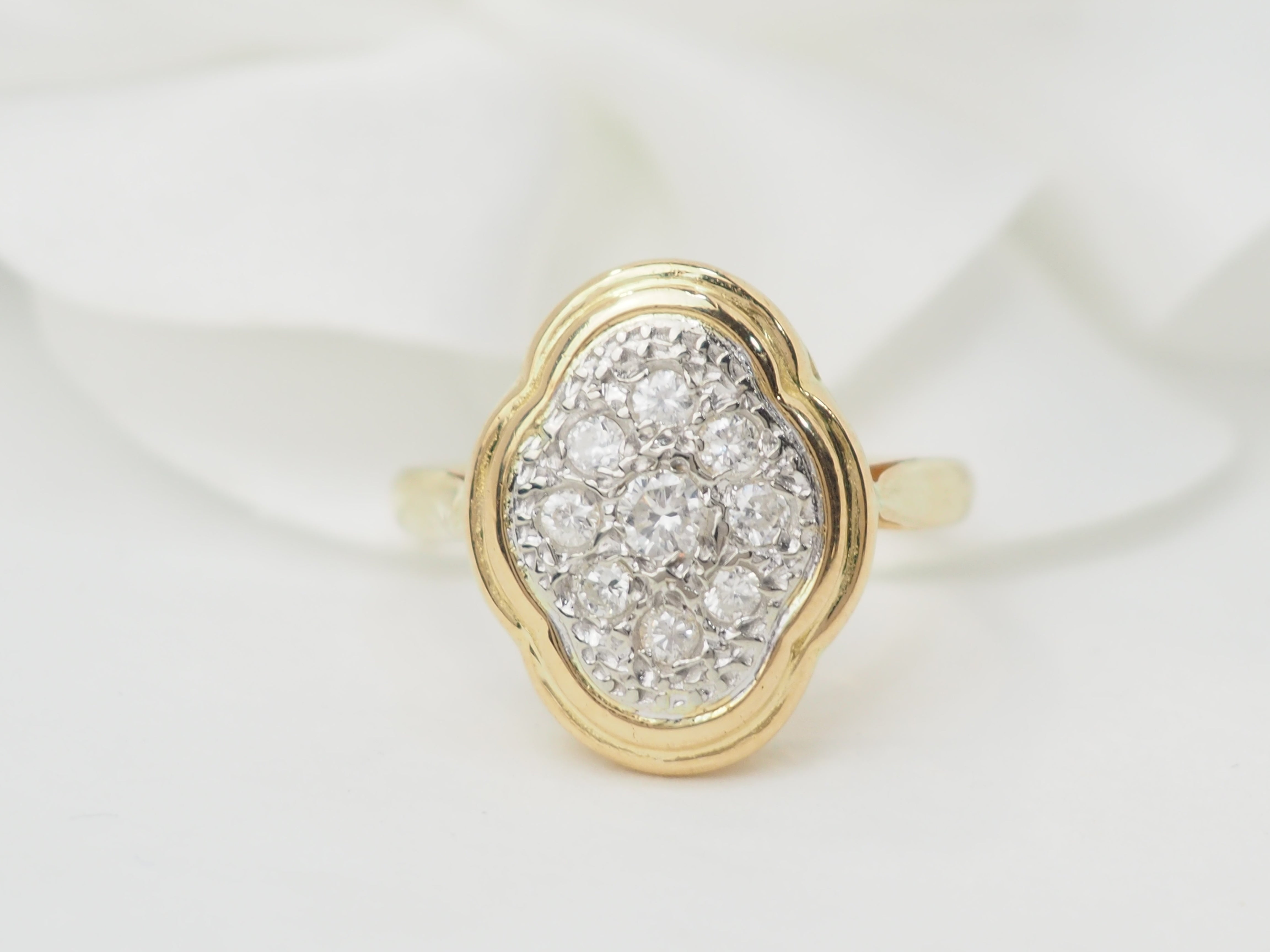 Bague vintage en or jaune et diamants