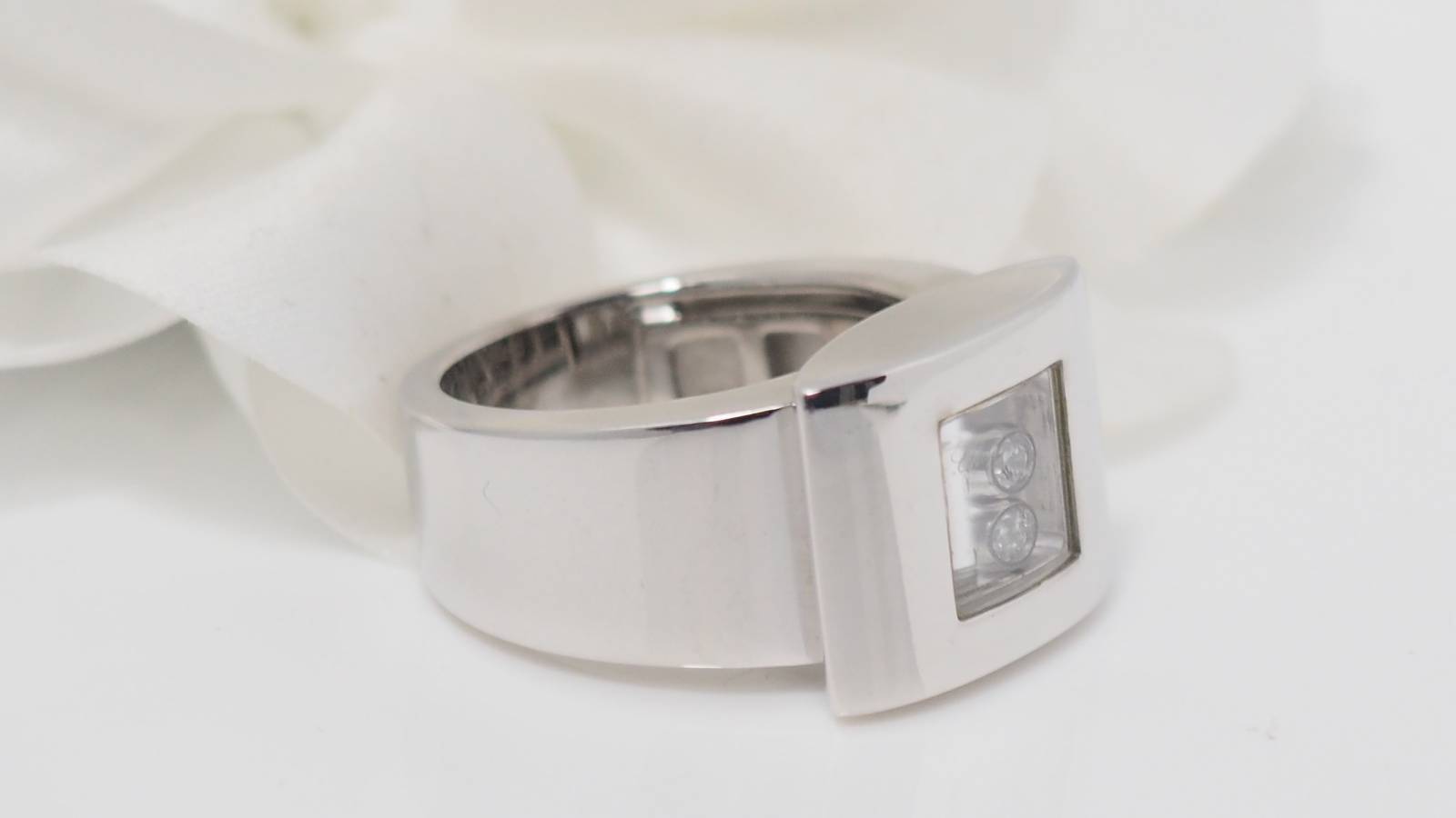 Chopard, Happy Diamonds ring White gold Diamonds