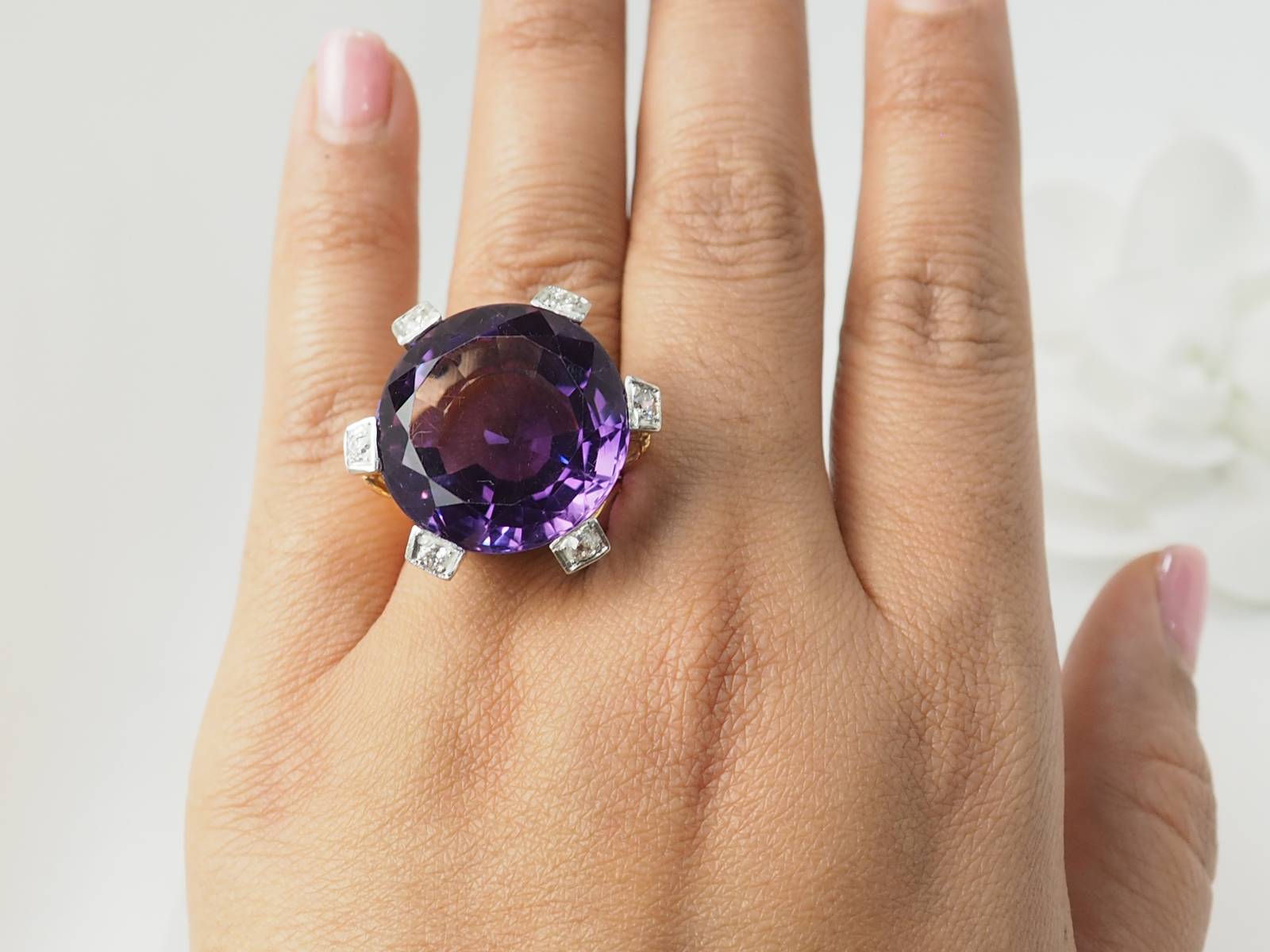 Importante Bague COCKTAIL en or rose, améthyste et diamants