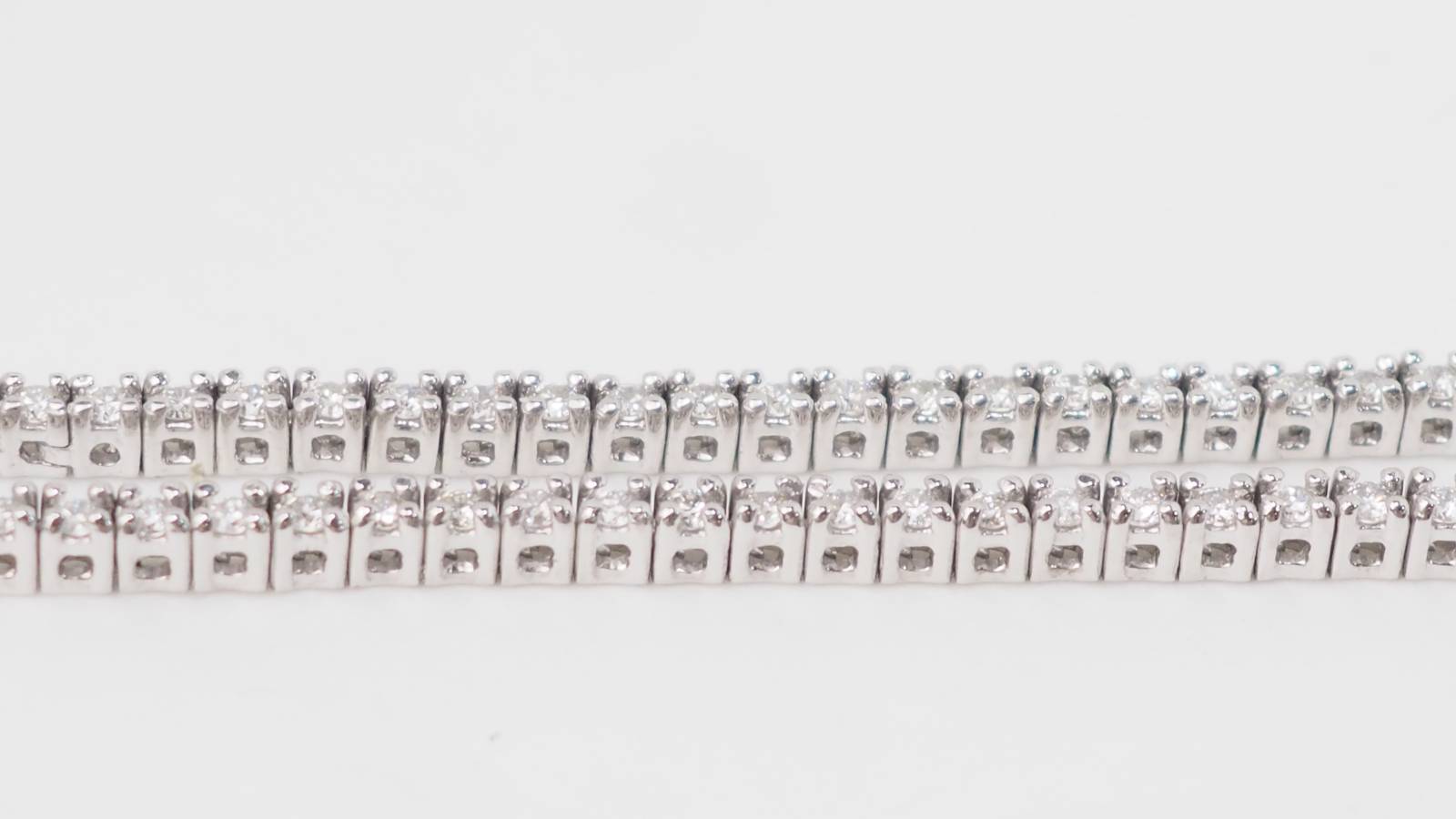 Collier rivière en or blanc et diamants