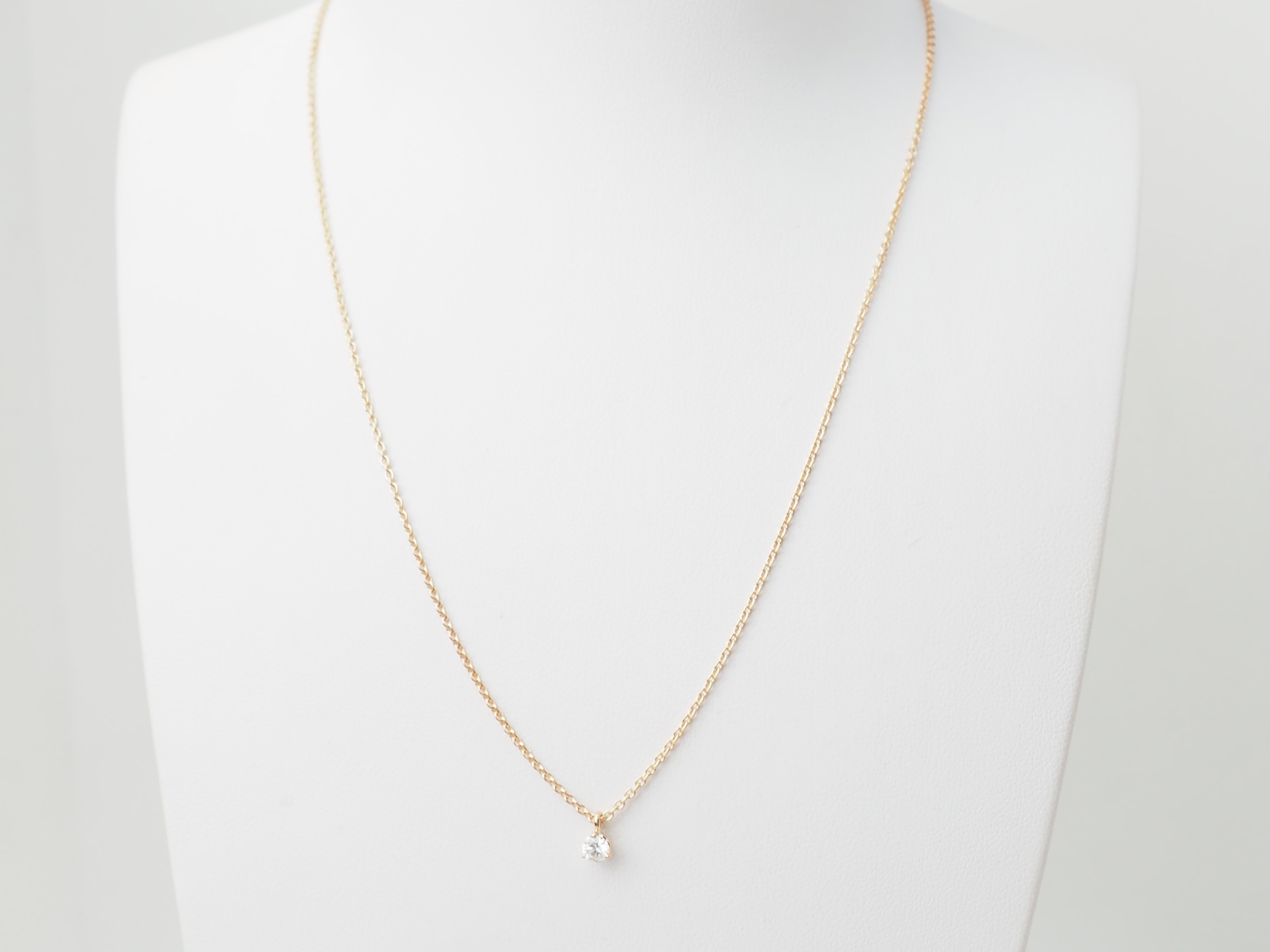 collier solitaire en or rose et diamant