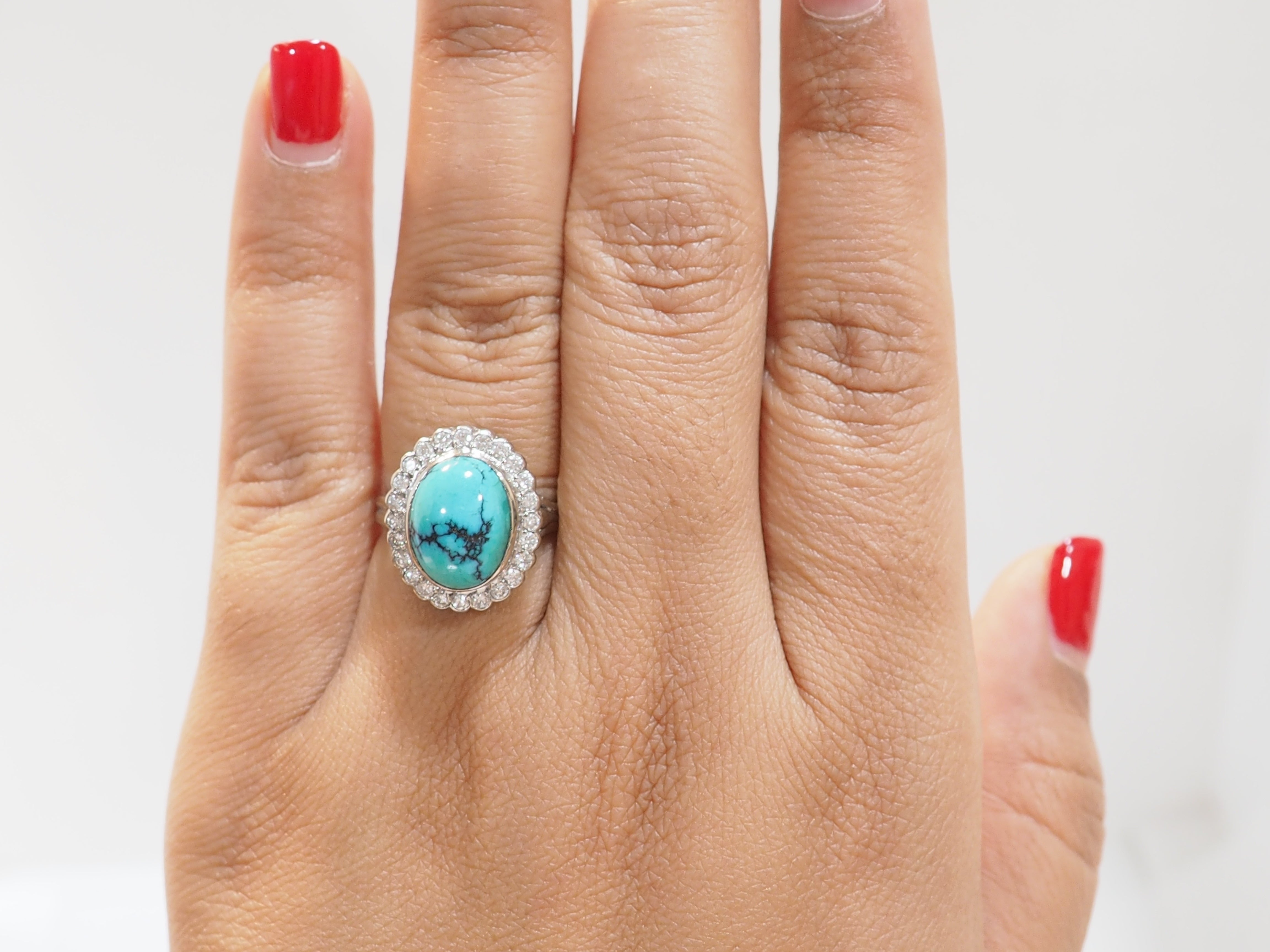 Bague pompadour en or blanc, diamants et Turquoise en cabochon