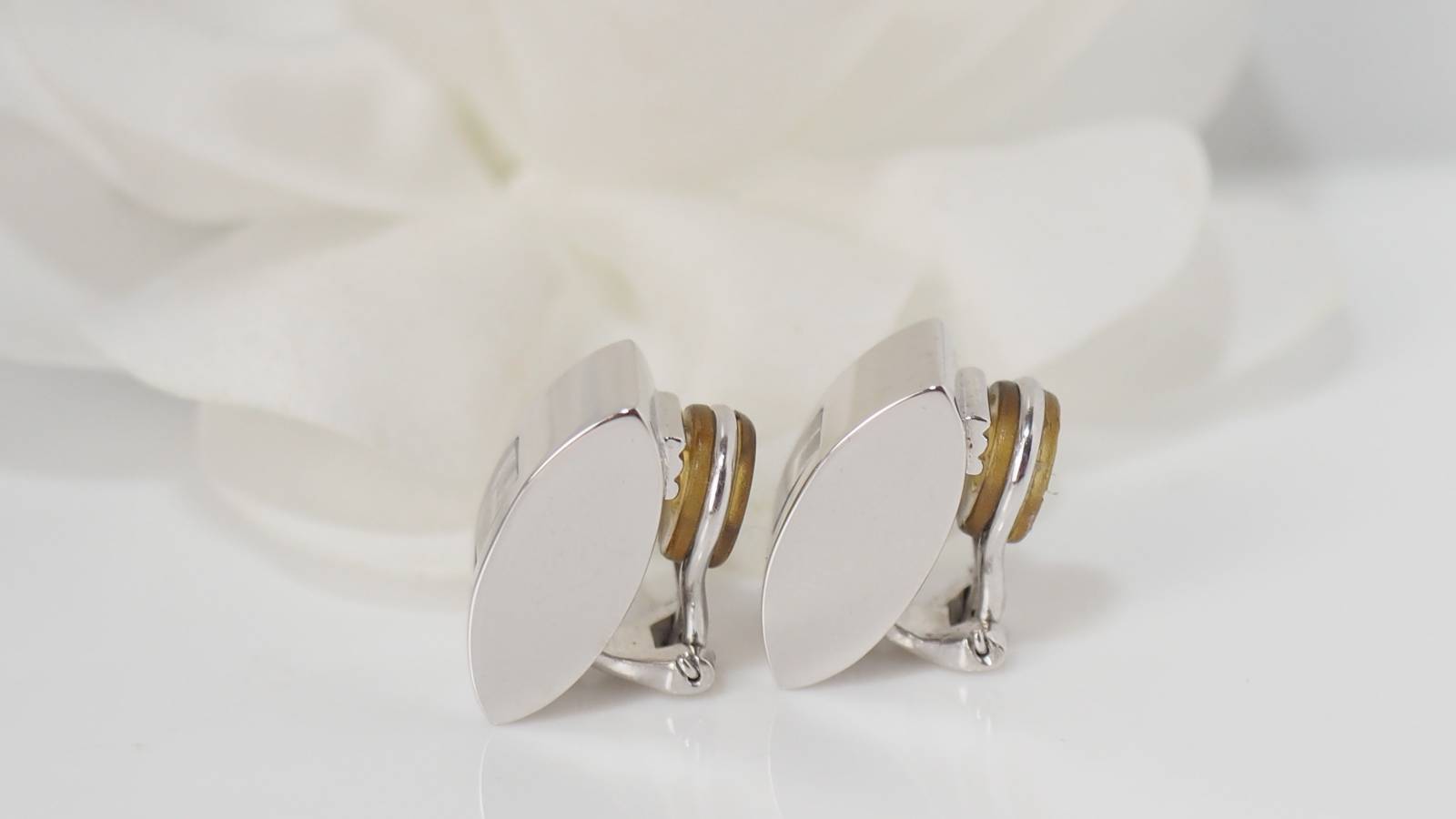 Chopard, Happy Diamonds earrings