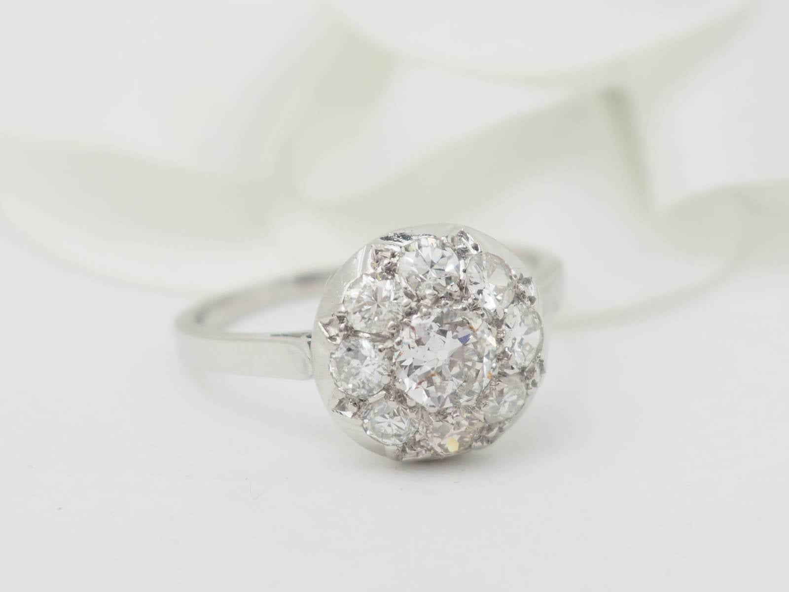 Bague ancienne en platine et diamants