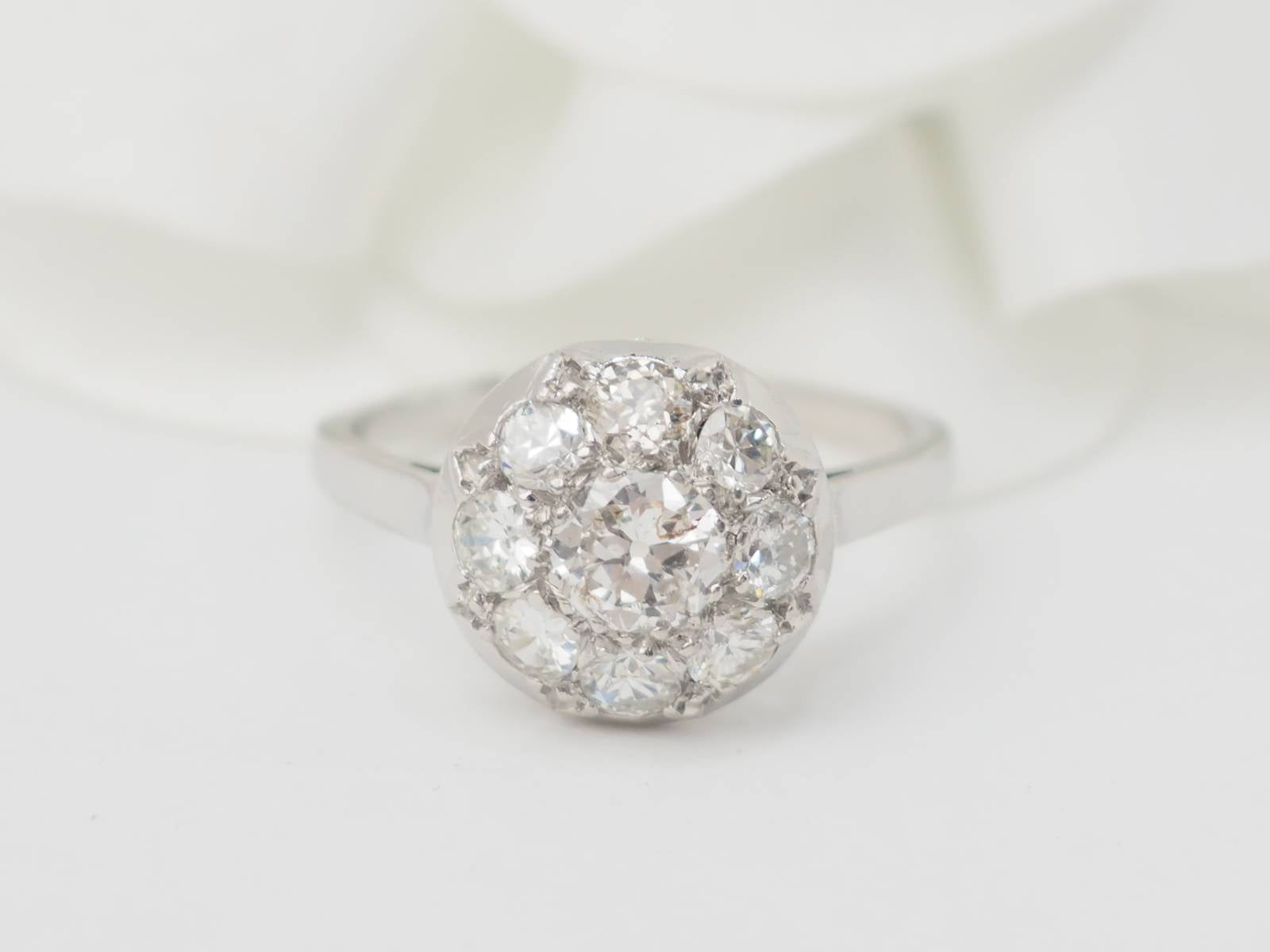 Bague ancienne en platine et diamants