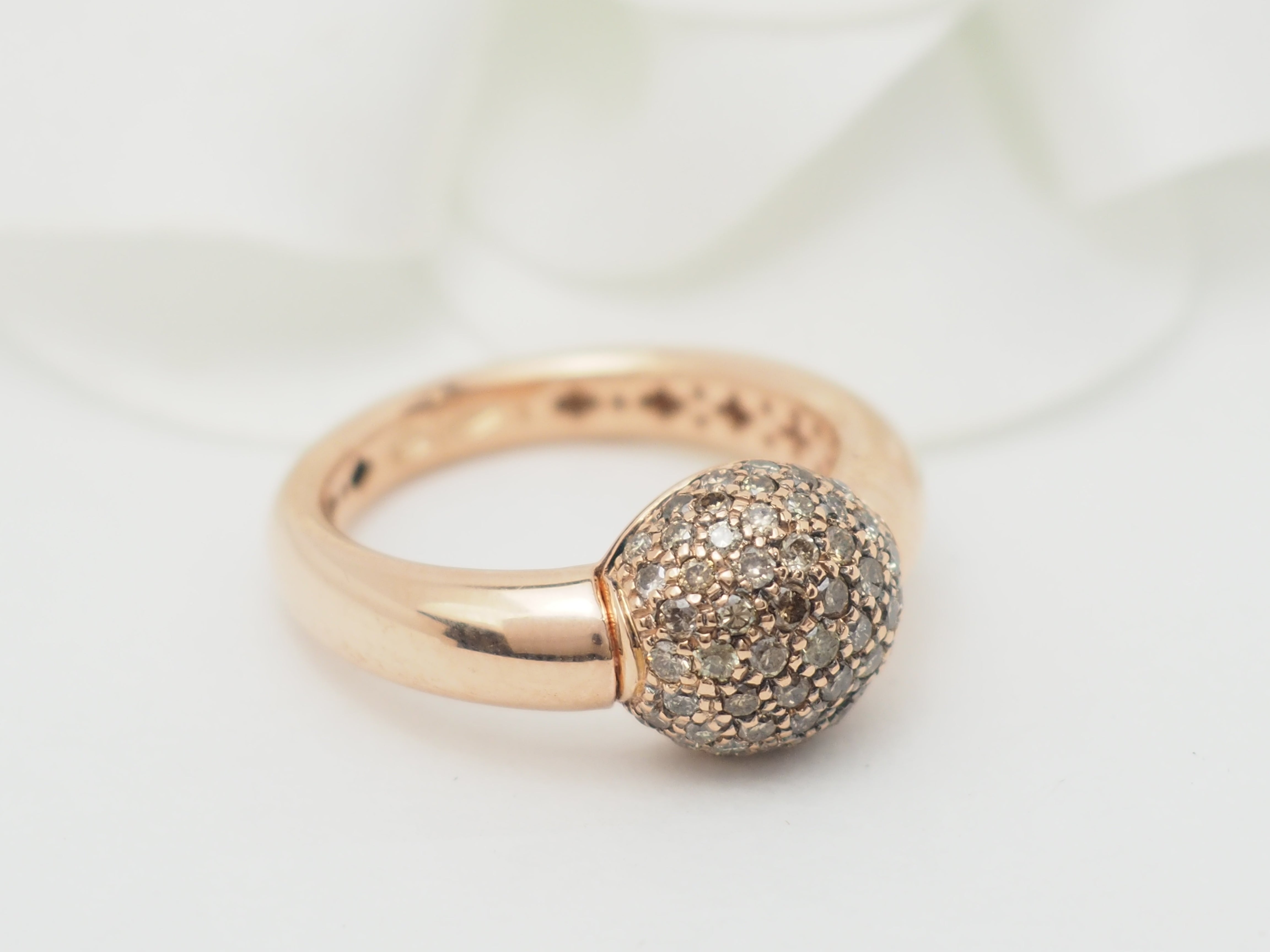Bague boule en or rose et diamants cognac
