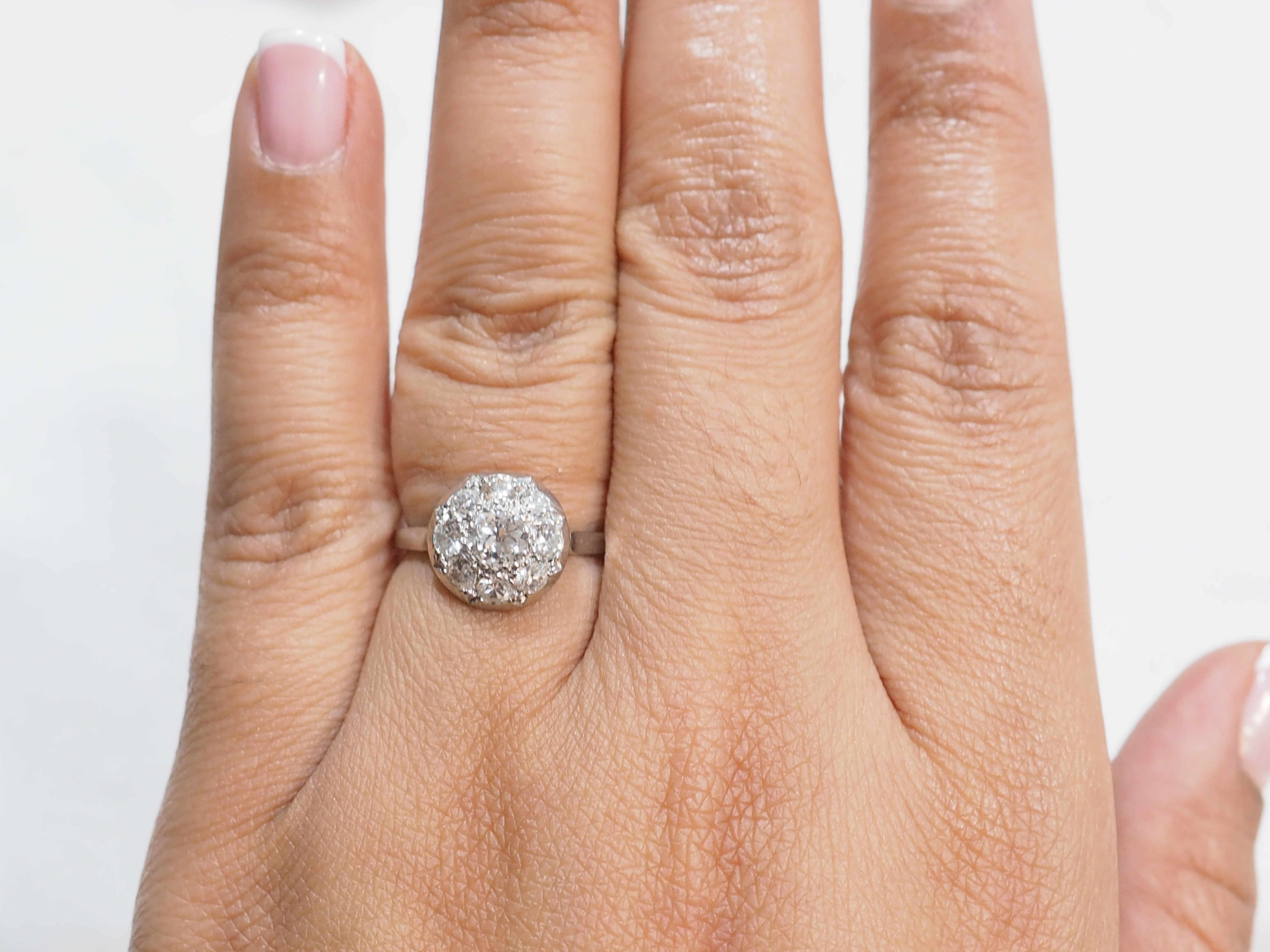 Bague ancienne en platine et diamants