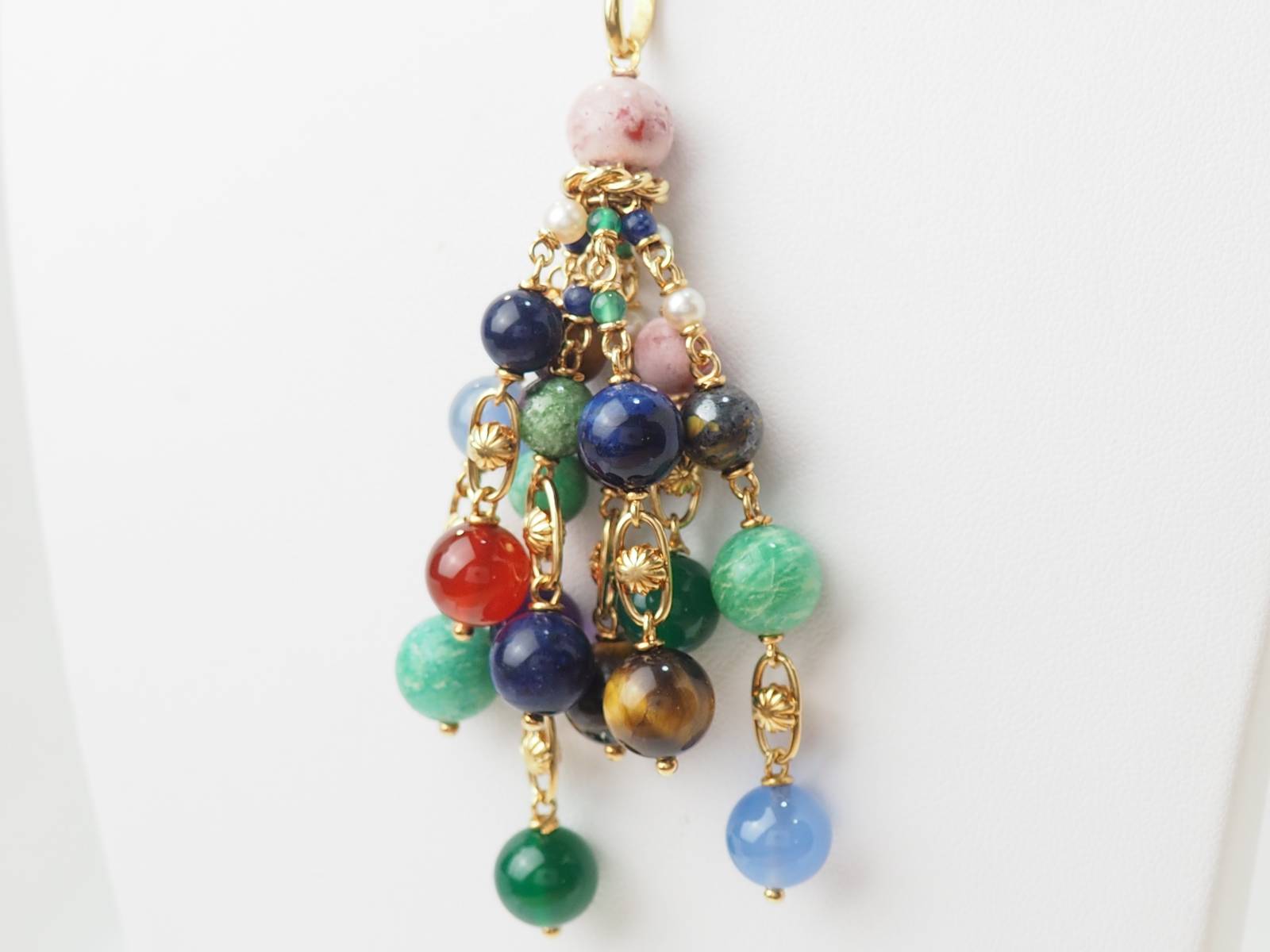 Bague Chaumet, "Valse", or blanc, diamants.