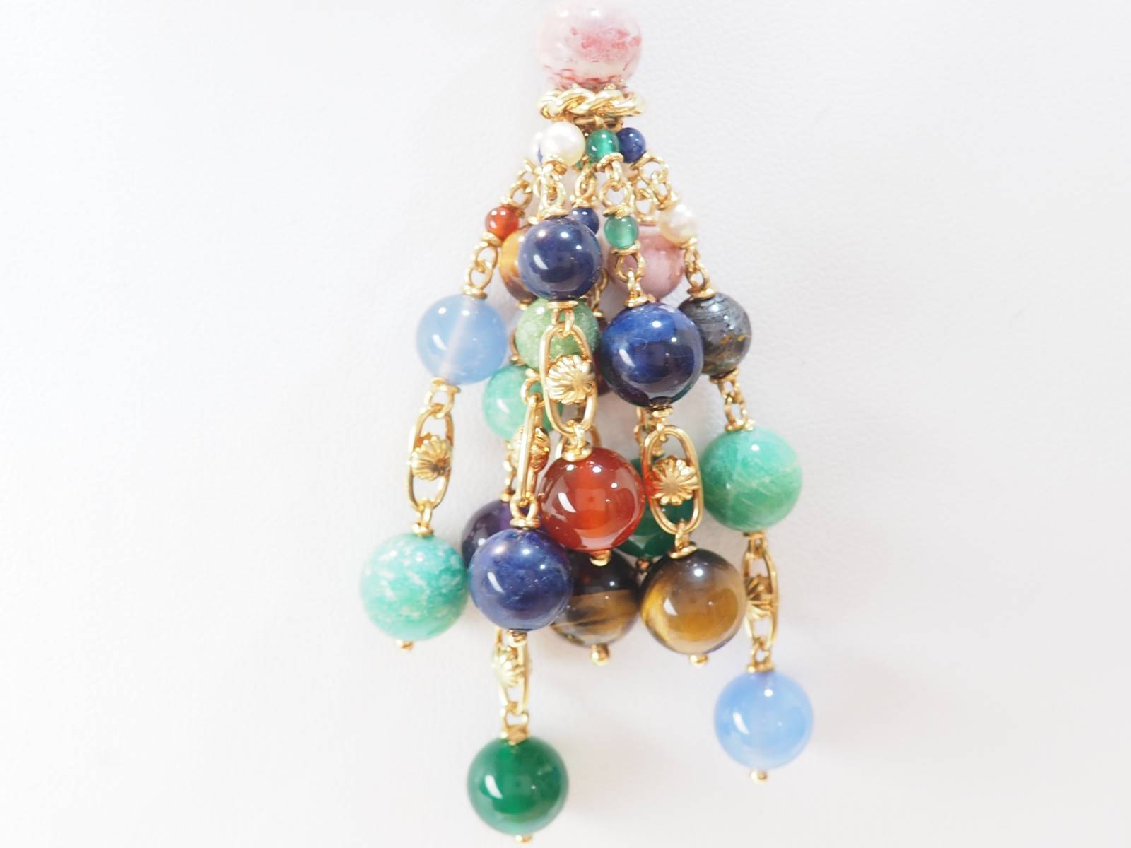 Bague Chaumet, "Valse", or blanc, diamants.